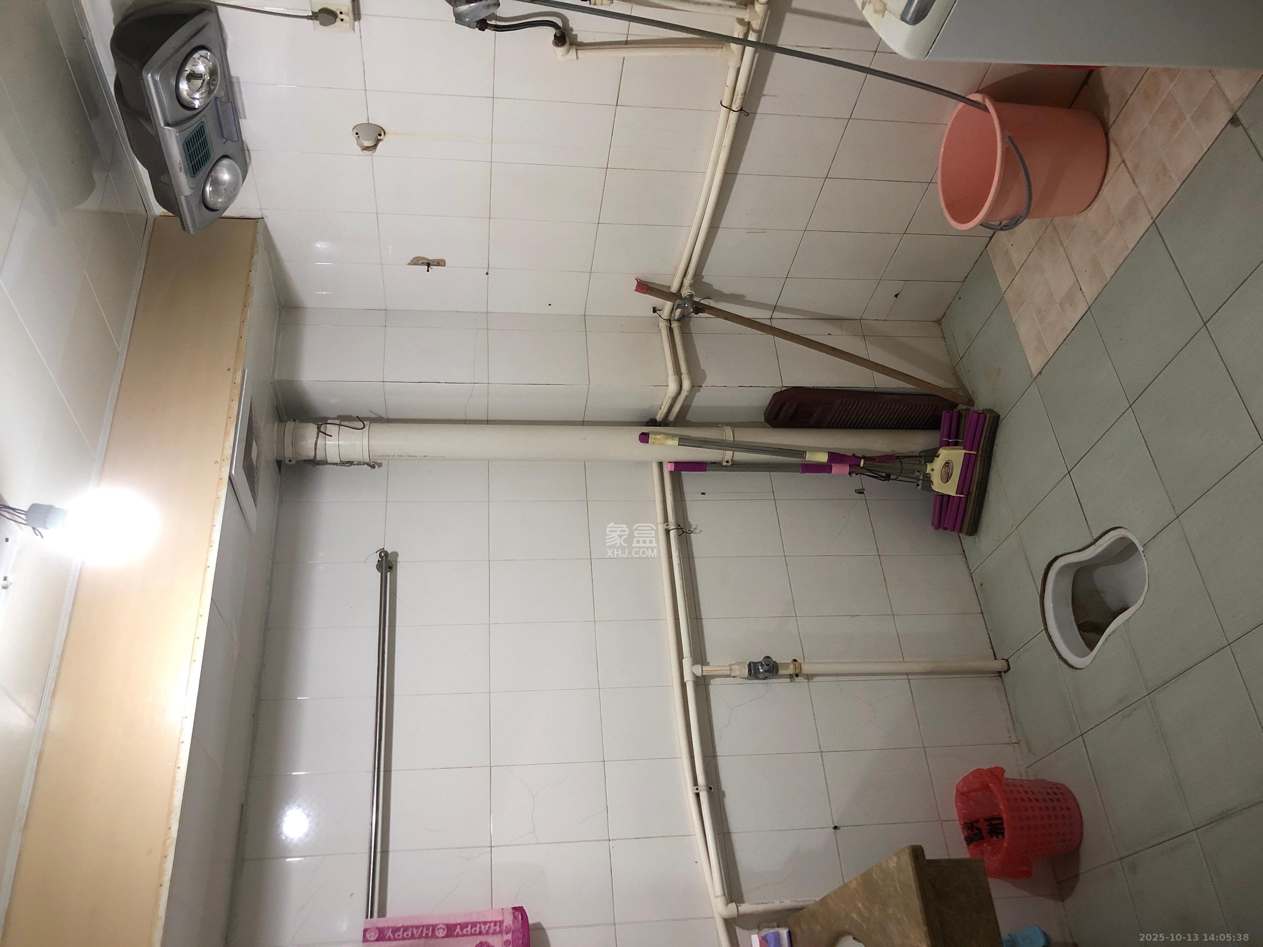 中南汽车世界  3室2厅1卫    1280.0元/月室内图