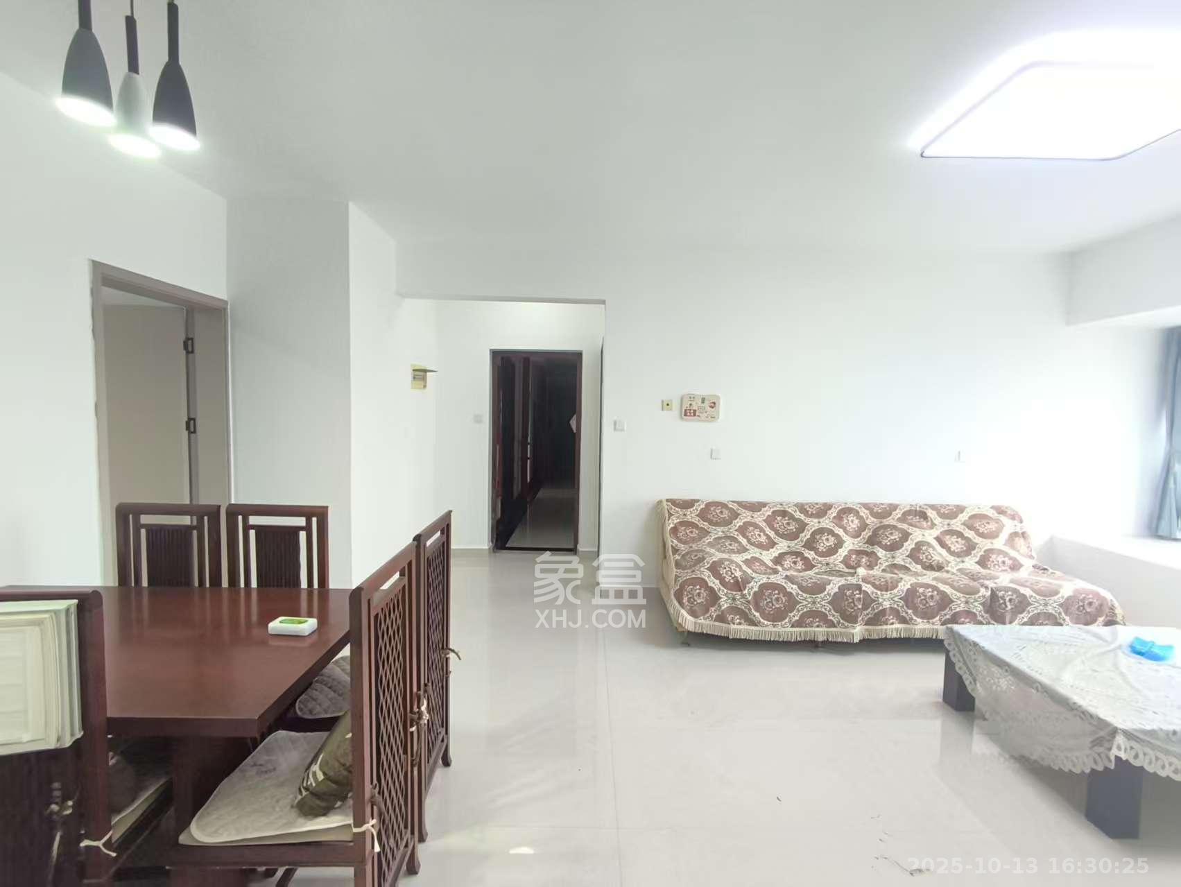 钱隆首府(福晟御园)  3室2厅1卫    3200.0元/月 钱隆首府(福晟御园)  3室2厅1卫    3200.0元/月室内图