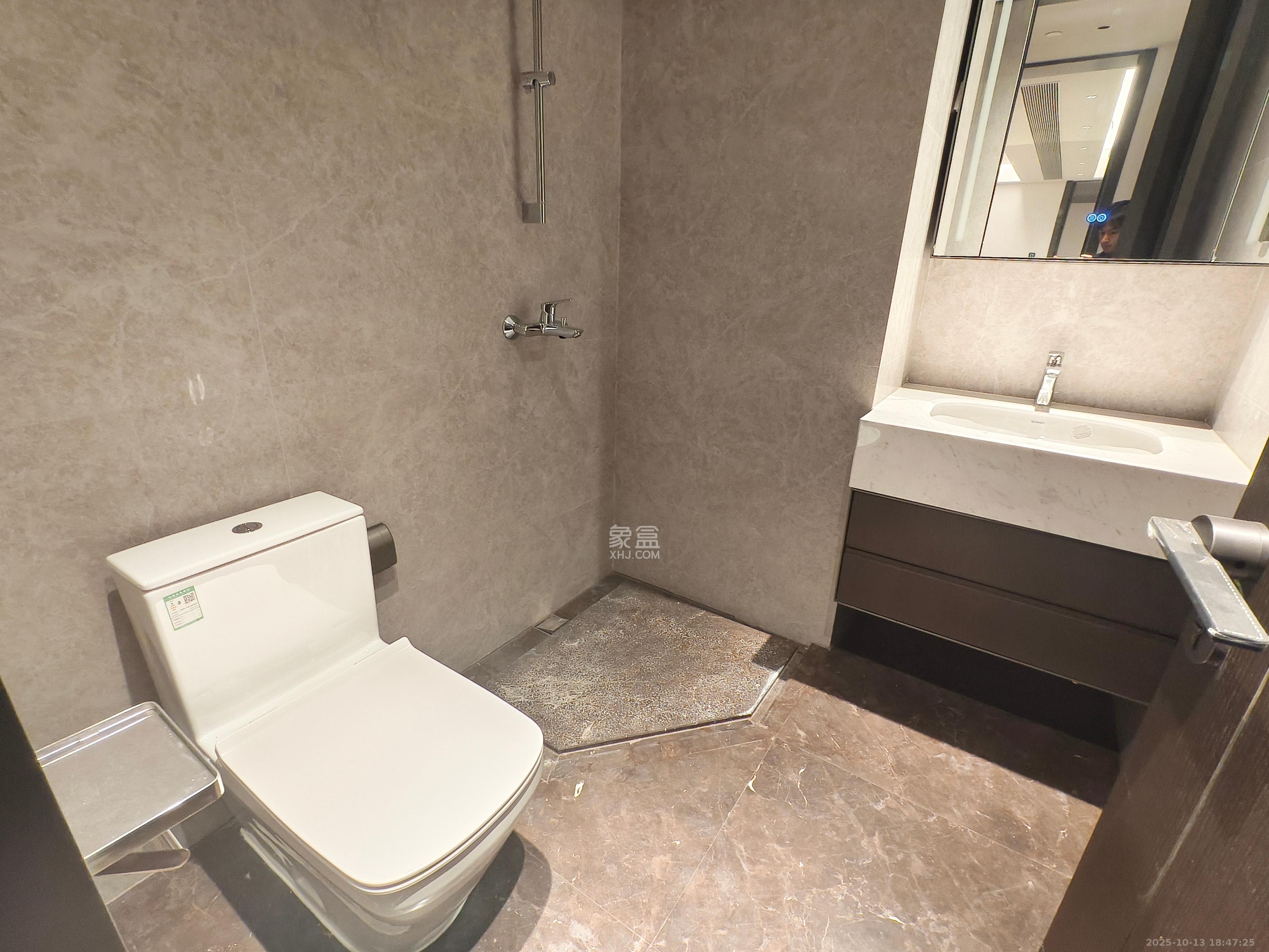 万科瑧湾汇  5室2厅3卫    15000.0元/月 万科瑧湾汇  5室2厅3卫    15000.0元/月室内图