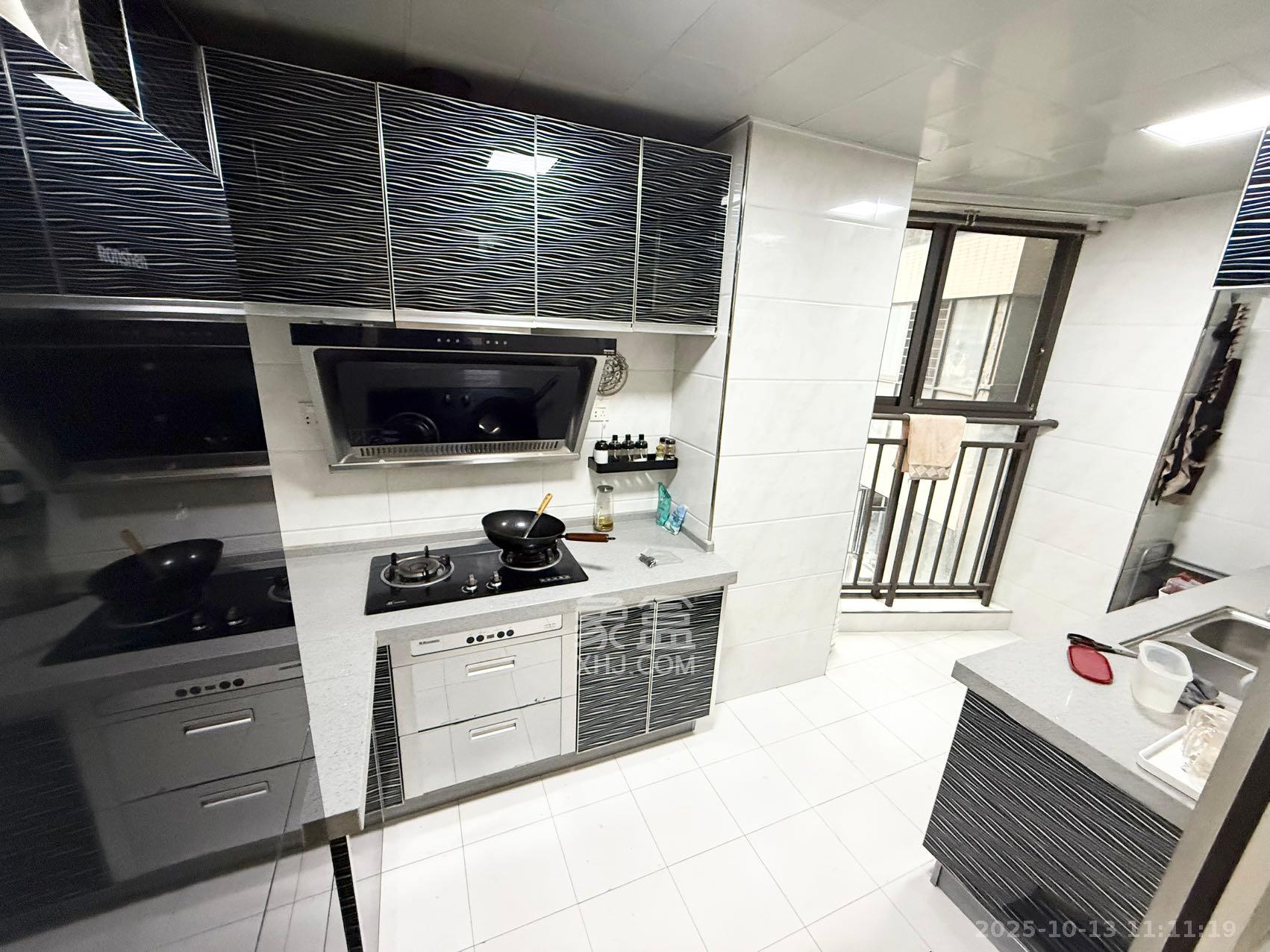 通用时代国际社区  3室2厅2卫    2800.0元/月 通用时代国际社区  3室2厅2卫    2800.0元/月室内图