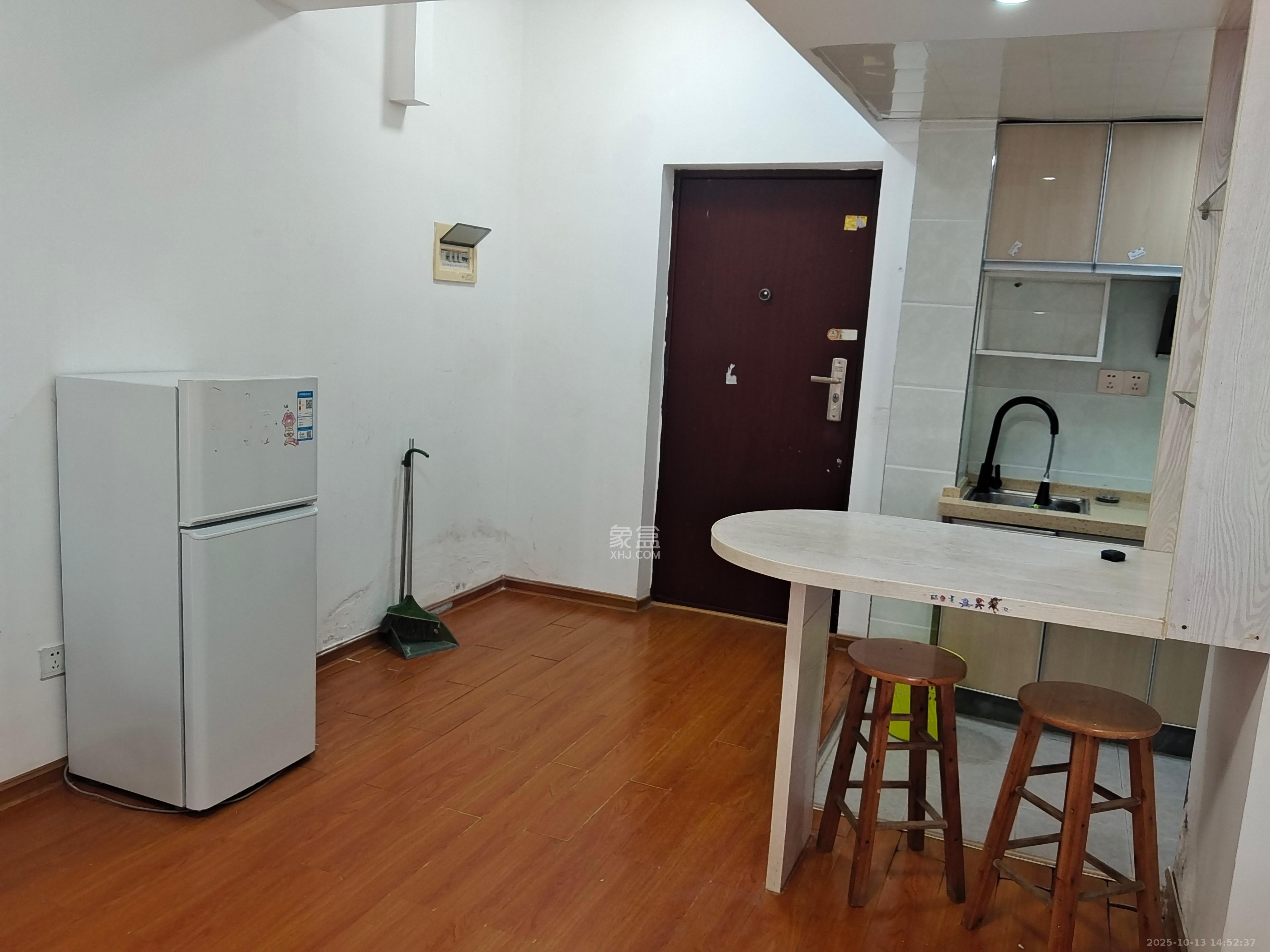 鑫远熙山  1室1厅1卫    1250.0元/月室内图