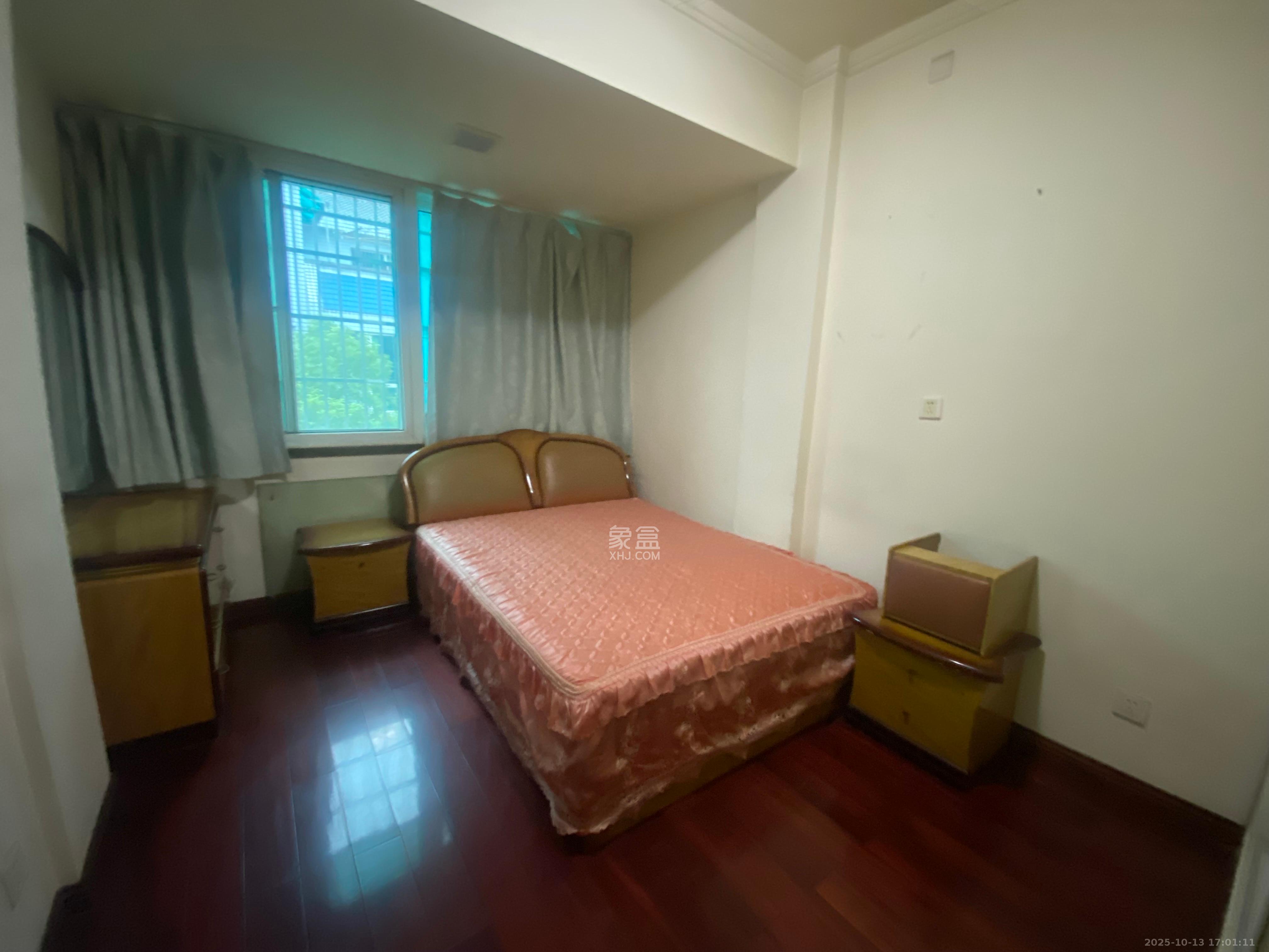 五一新村安置小区(永定社区、永兴社区、永祥社区)  3室2厅1卫    3200.0元/月 五一新村安置小区(永定社区、永兴社区、永祥社区)  3室2厅1卫    3200.0元/月室内图