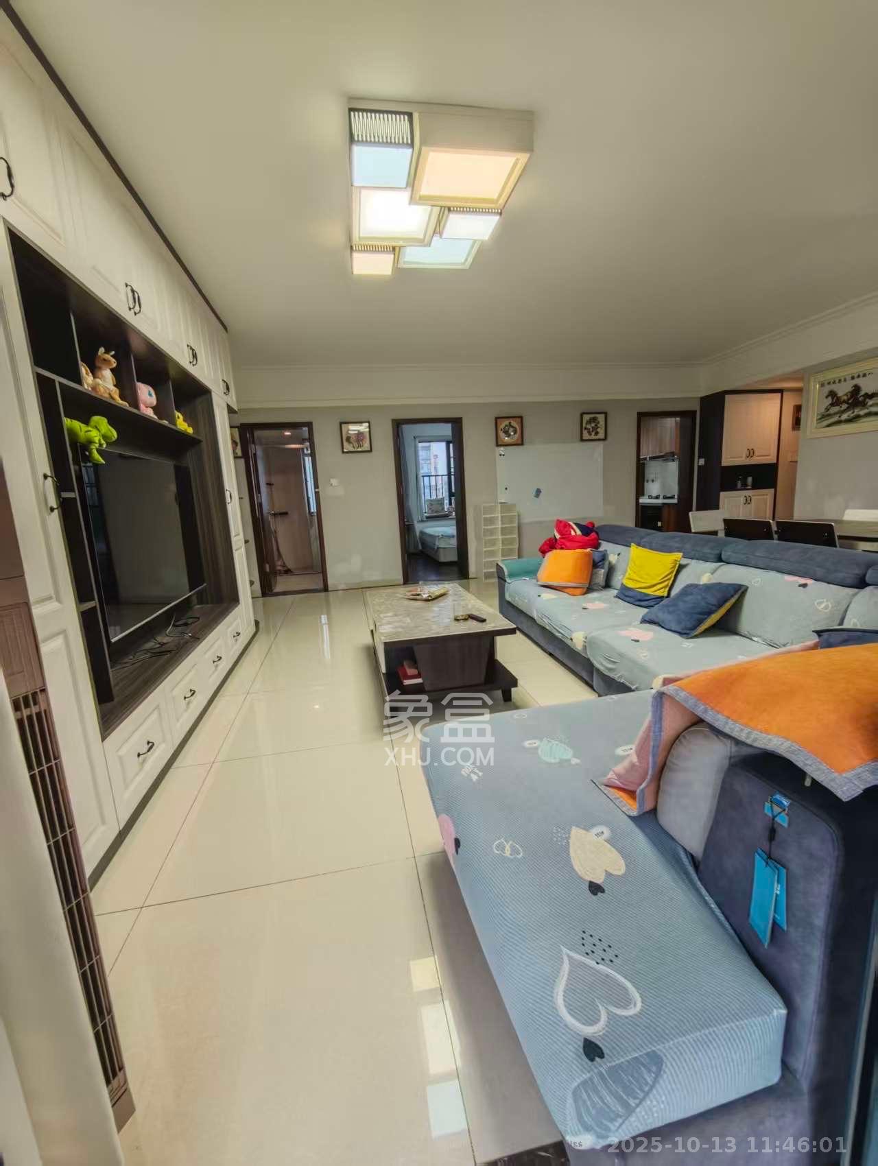 珠江东方明珠（新地东方明珠）三期  3室2厅2卫    2500.0元/月