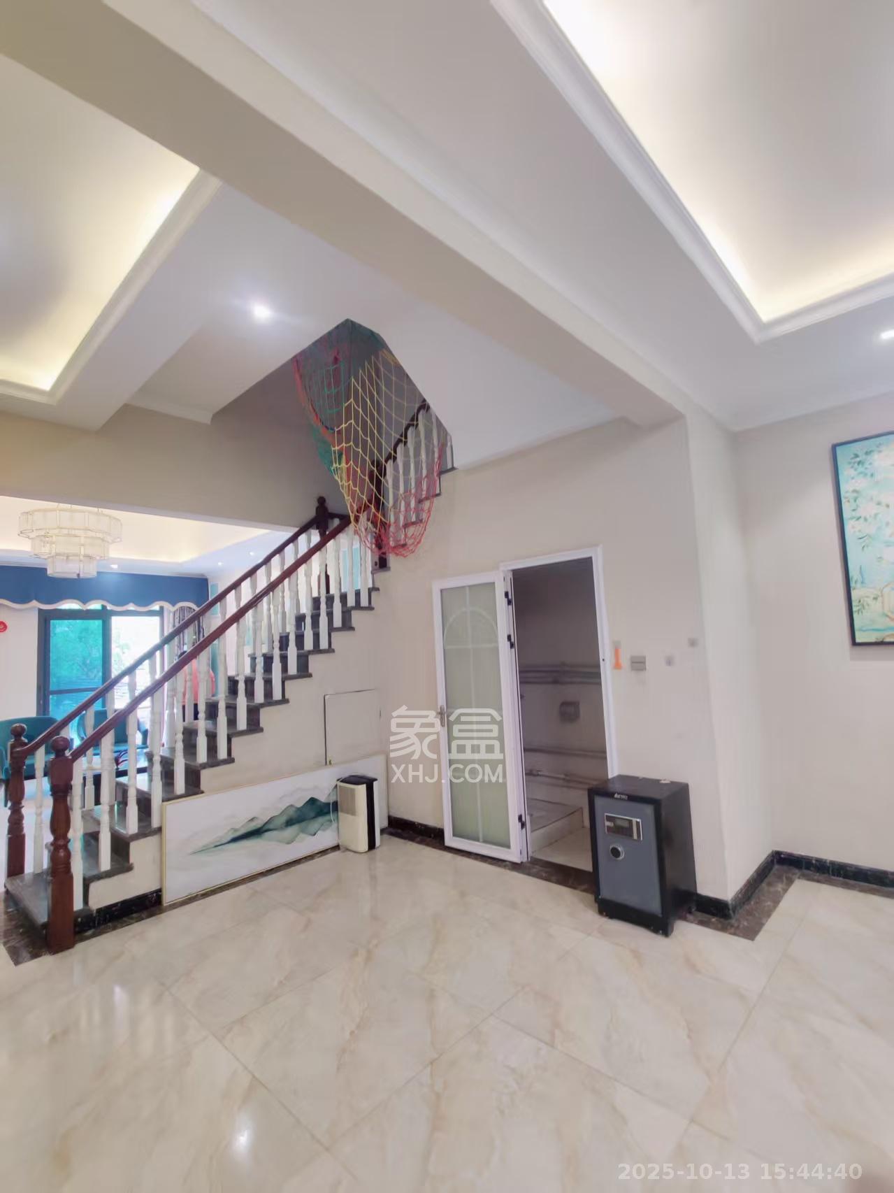 龙湖湘风原著（龙湖湘风星城）  6室3厅3卫    5500.0元/月室内图