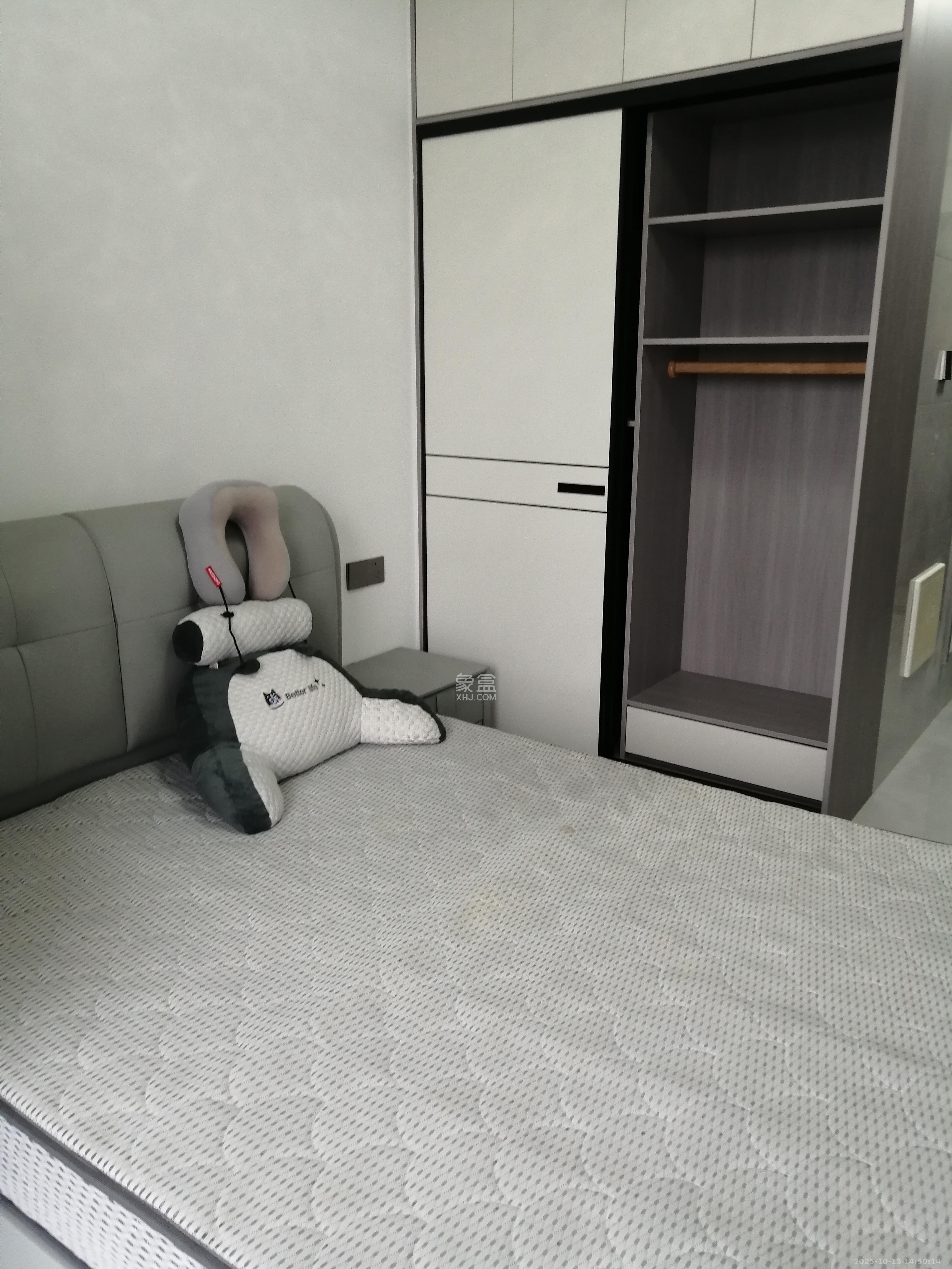 鄱阳汇金中心  1室0厅0卫    1200.0元/月室内图