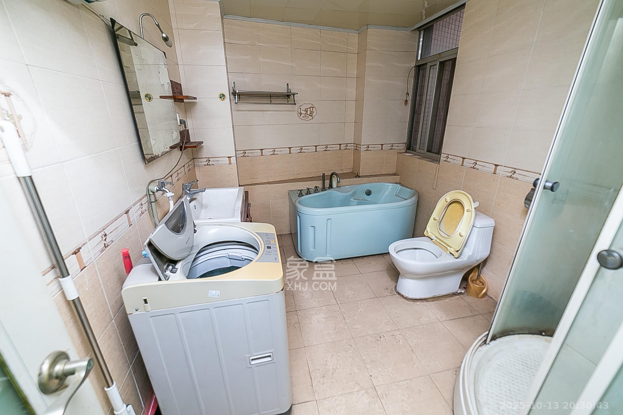 华银园 4室2厅2卫 95.0万 华银园 4室2厅2卫 95.0万卫生间