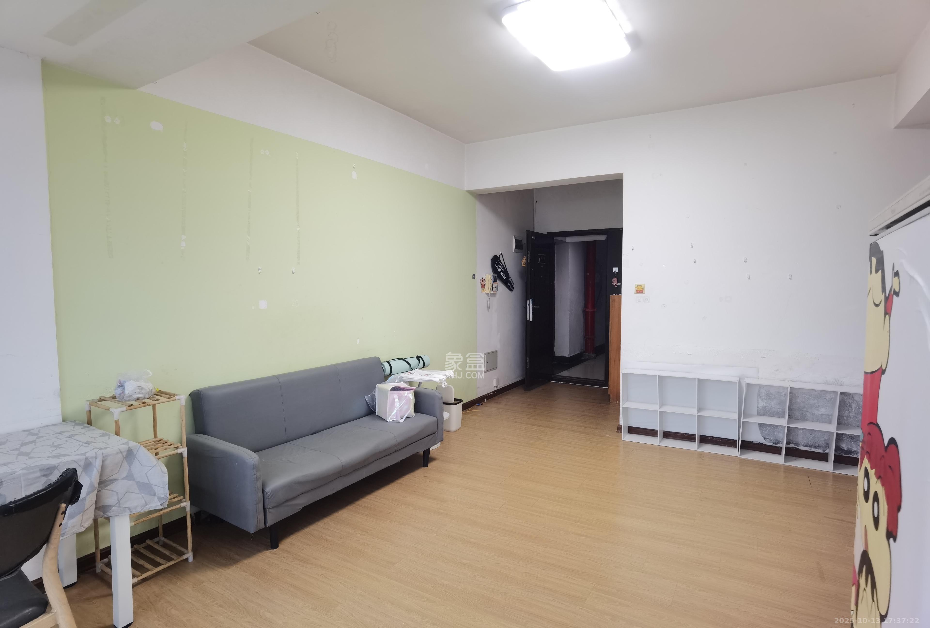 BOBO天下城(CTA财富中心)  1室1厅1卫    1800.0元/月 BOBO天下城(CTA财富中心)  1室1厅1卫    1800.0元/月