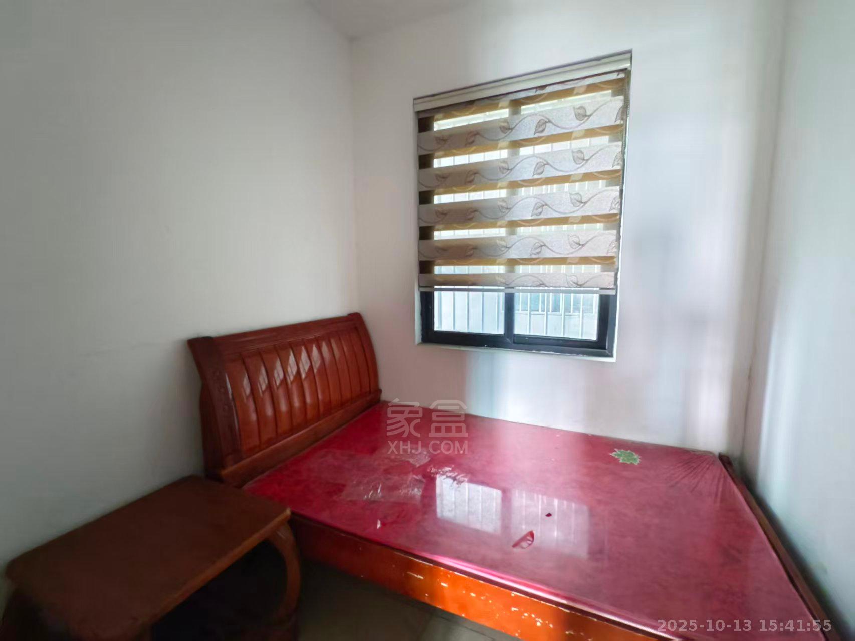 圣华名城建设北路110号 3室2厅1卫 1300.0元/月 圣华名城建设北路110号 3室2厅1卫 1300.0元/月室内图