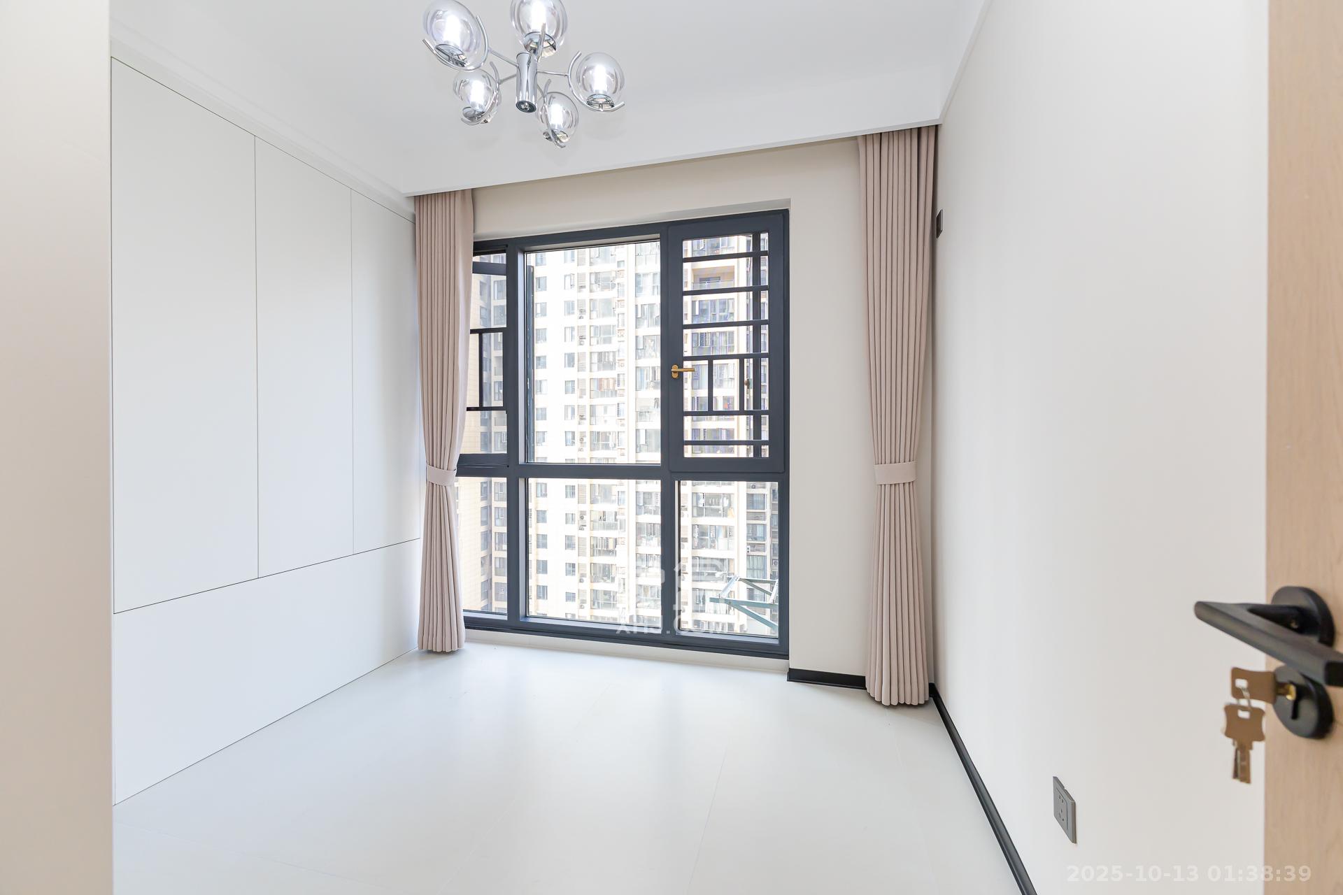 明发阅江悦府 4室2厅2卫 129.8万 明发阅江悦府 4室2厅2卫 129.8万卧室