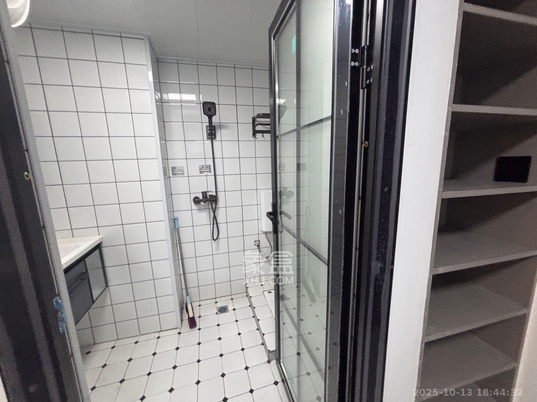 中海珑悦府 1室0厅0卫 1300.0元/月 中海珑悦府 1室0厅0卫 1300.0元/月室内图