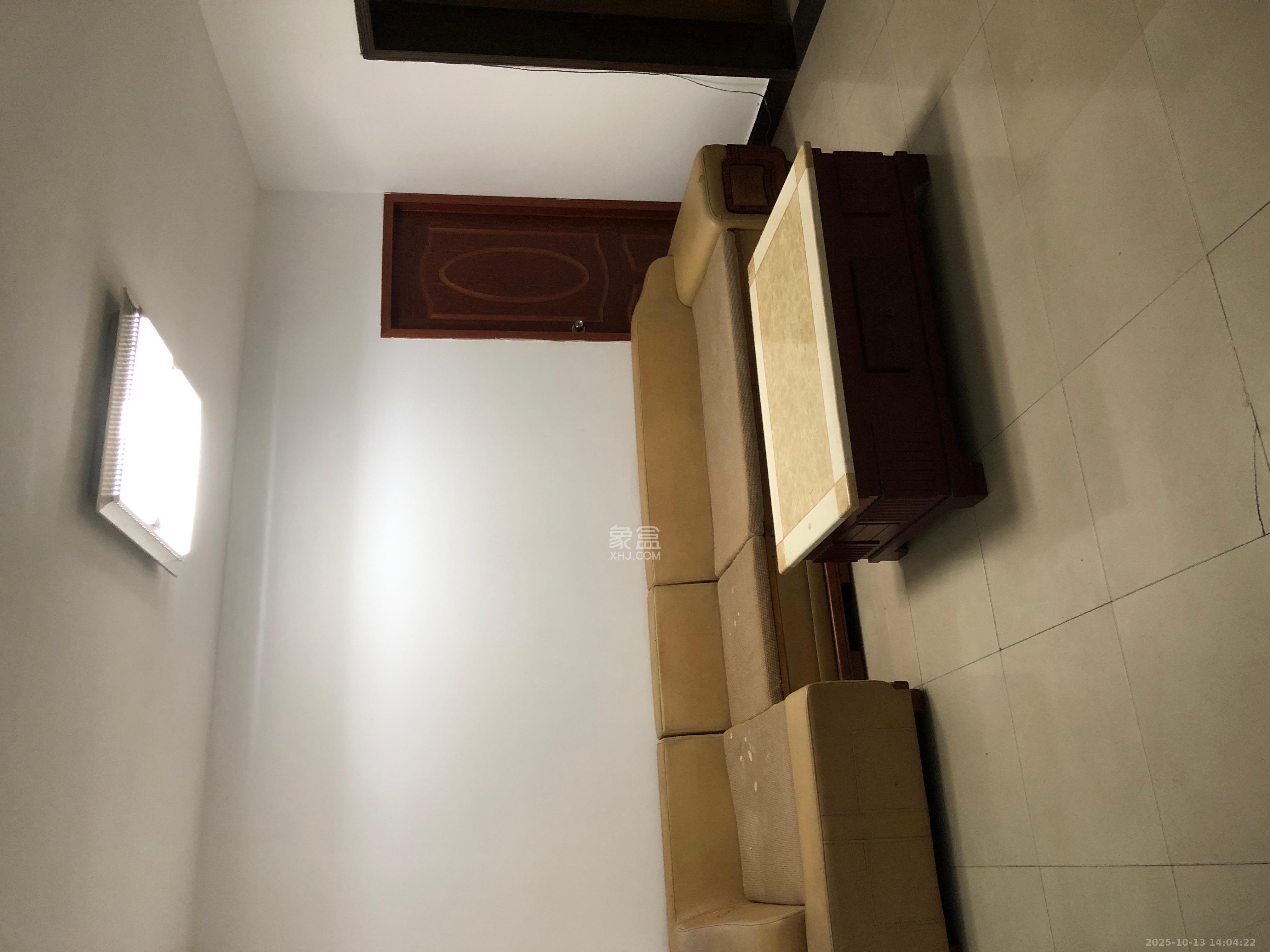 中南汽车世界 3室2厅1卫 1280.0元/月 中南汽车世界 3室2厅1卫 1280.0元/月室内图