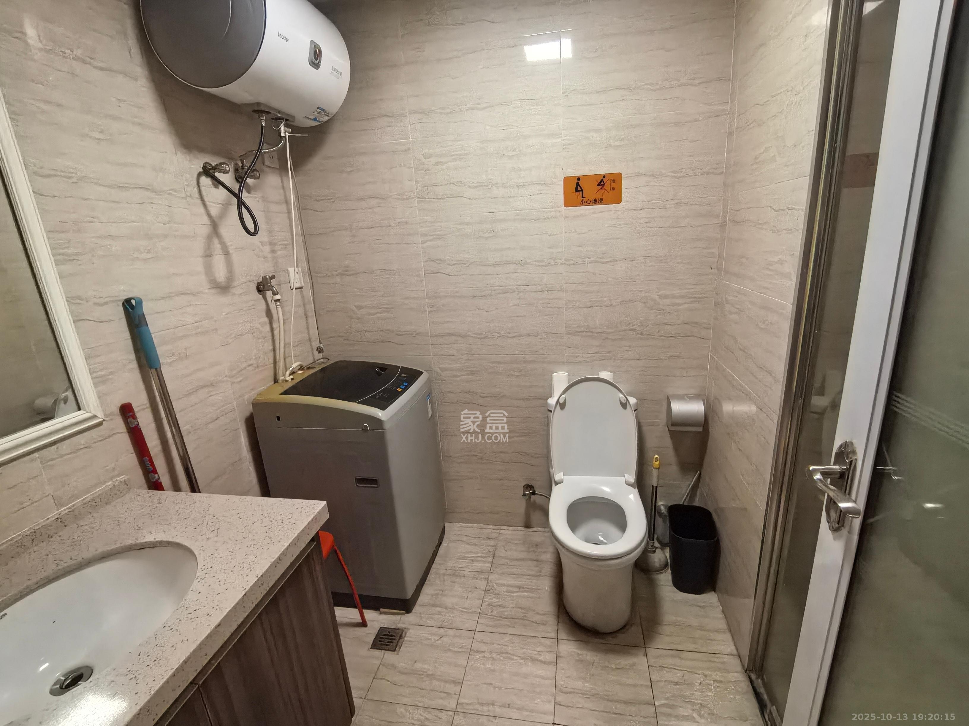 方略城市广场  1室1厅1卫    1280.0元/月 方略城市广场  1室1厅1卫    1280.0元/月室内图