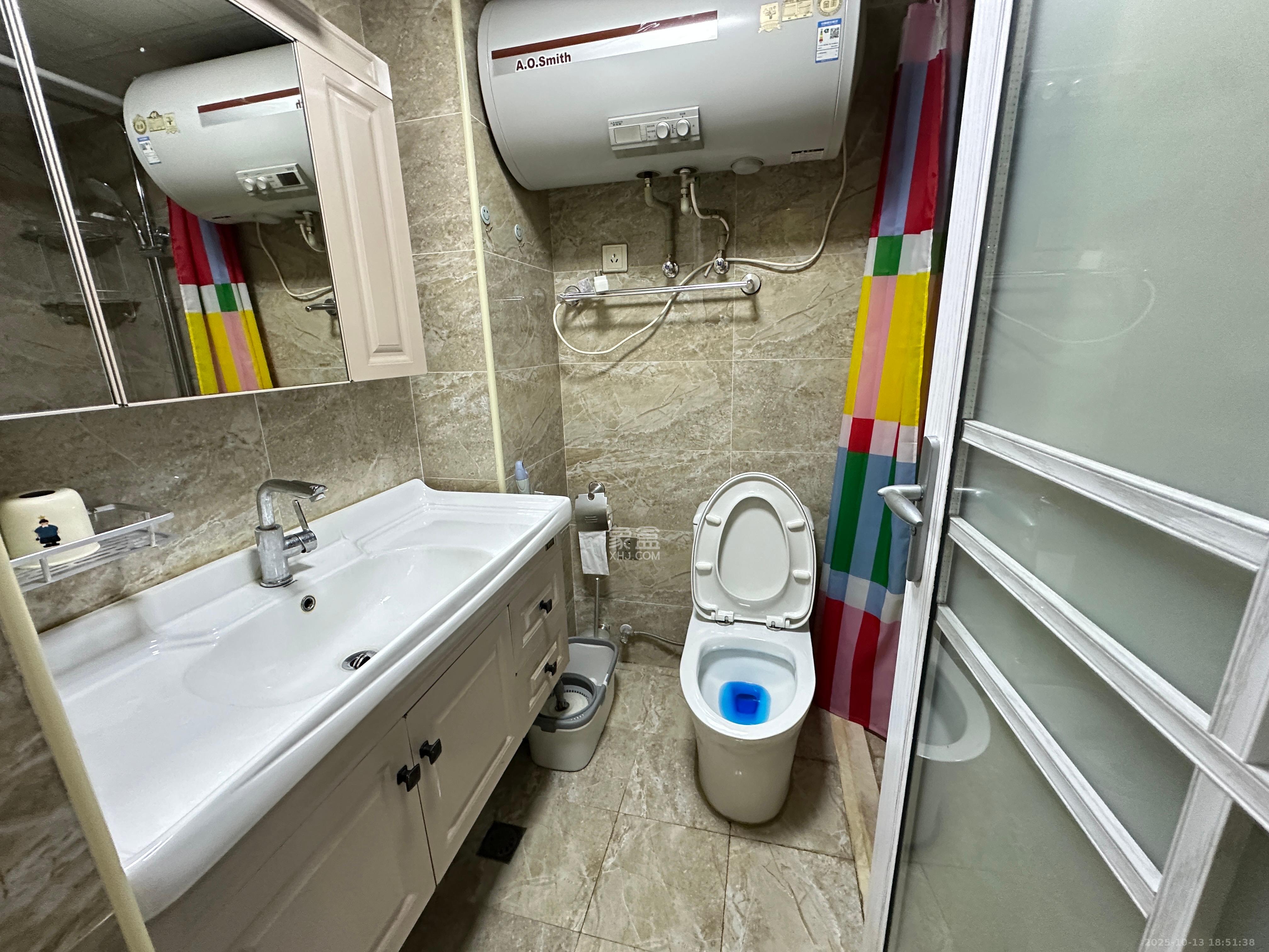 保利国际广场 1室1厅1卫 2300.0元/月 保利国际广场 1室1厅1卫 2300.0元/月室内图