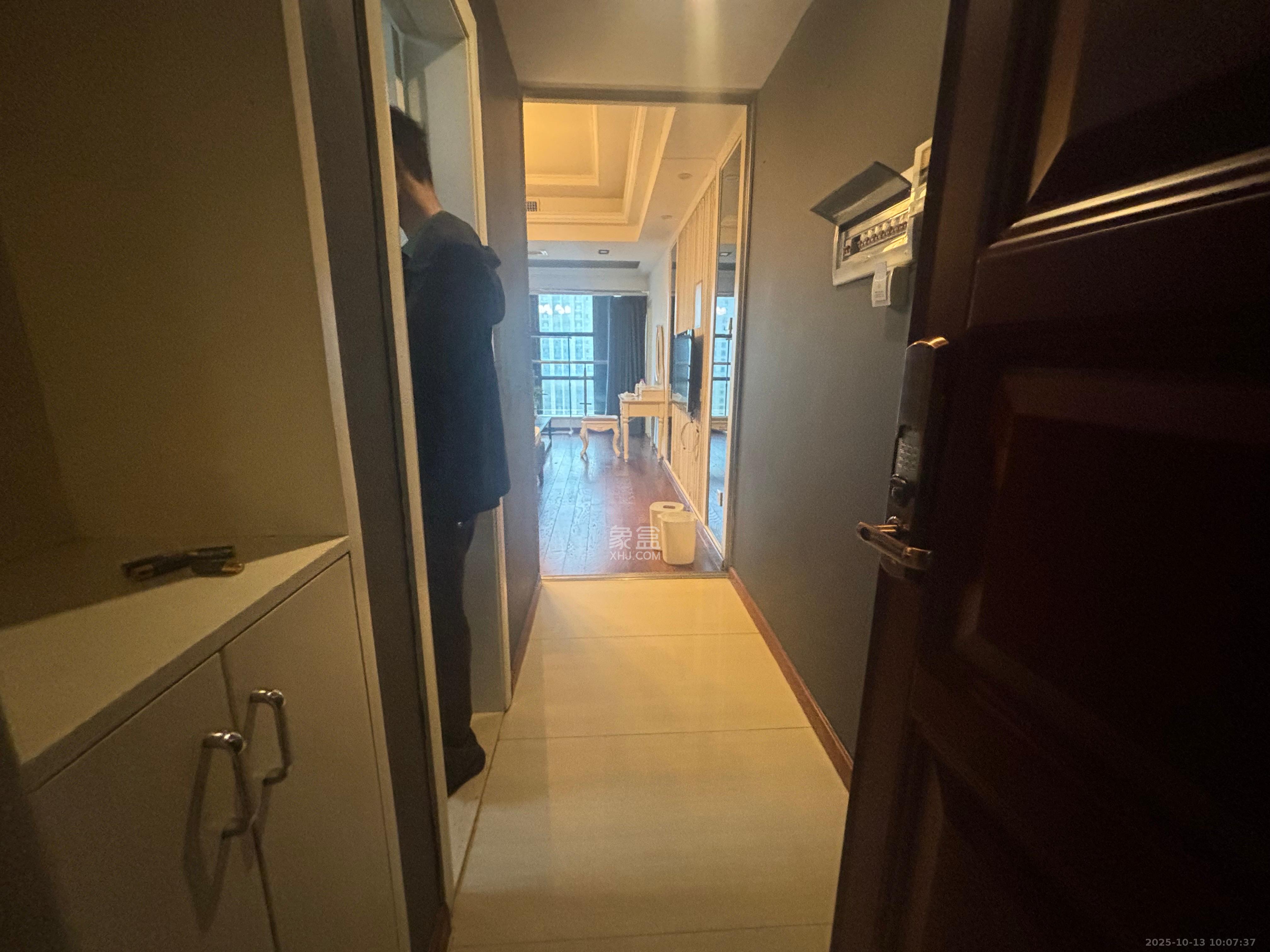 壹号公馆  1室1厅1卫    2300.0元/月 壹号公馆  1室1厅1卫    2300.0元/月