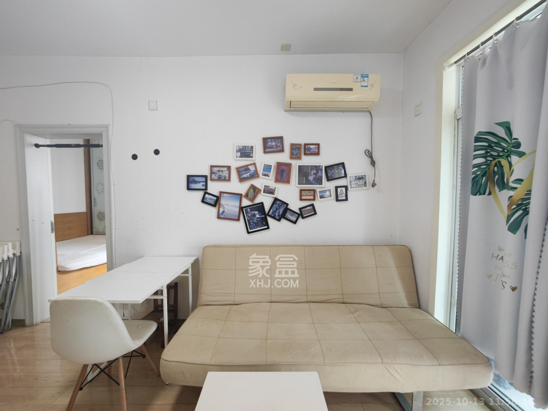 泰禹家园（彩云之翼家园一期、二期、三期）  1室1厅1卫    46.8万客厅