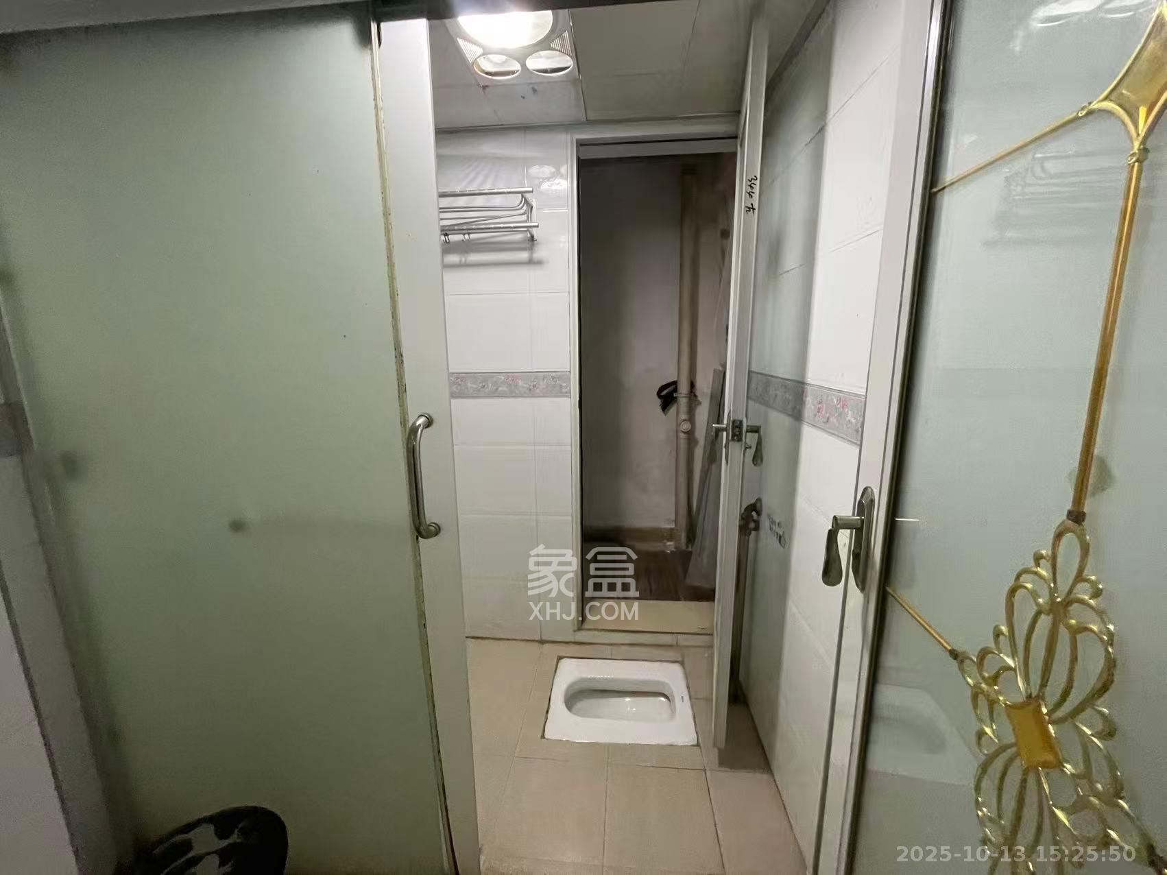 奥克斯广场  2室2厅1卫    2400.0元/月室内图