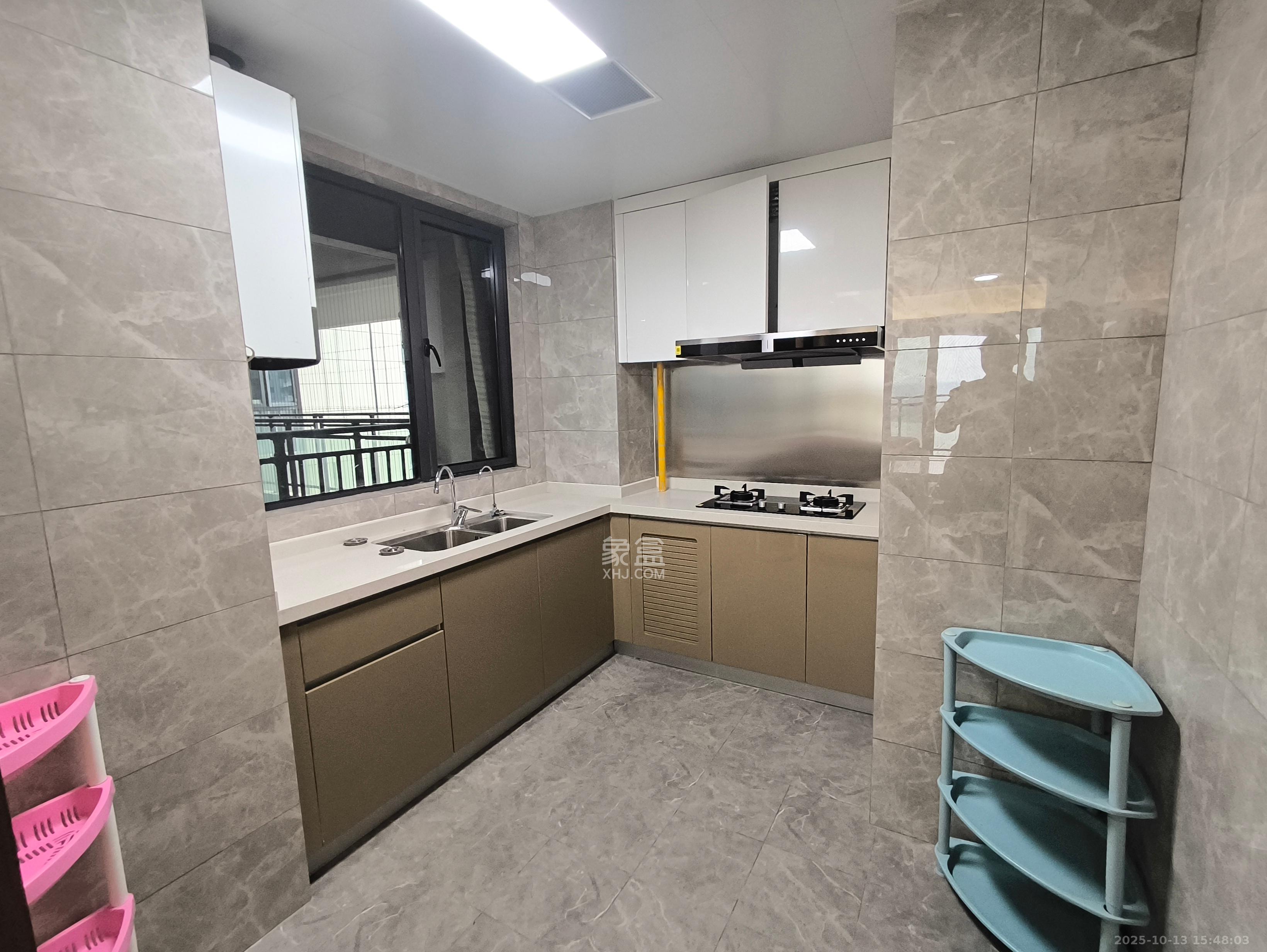 长沙万境潇湘 3室2厅2卫 2800.0元/月 长沙万境潇湘 3室2厅2卫 2800.0元/月室内图