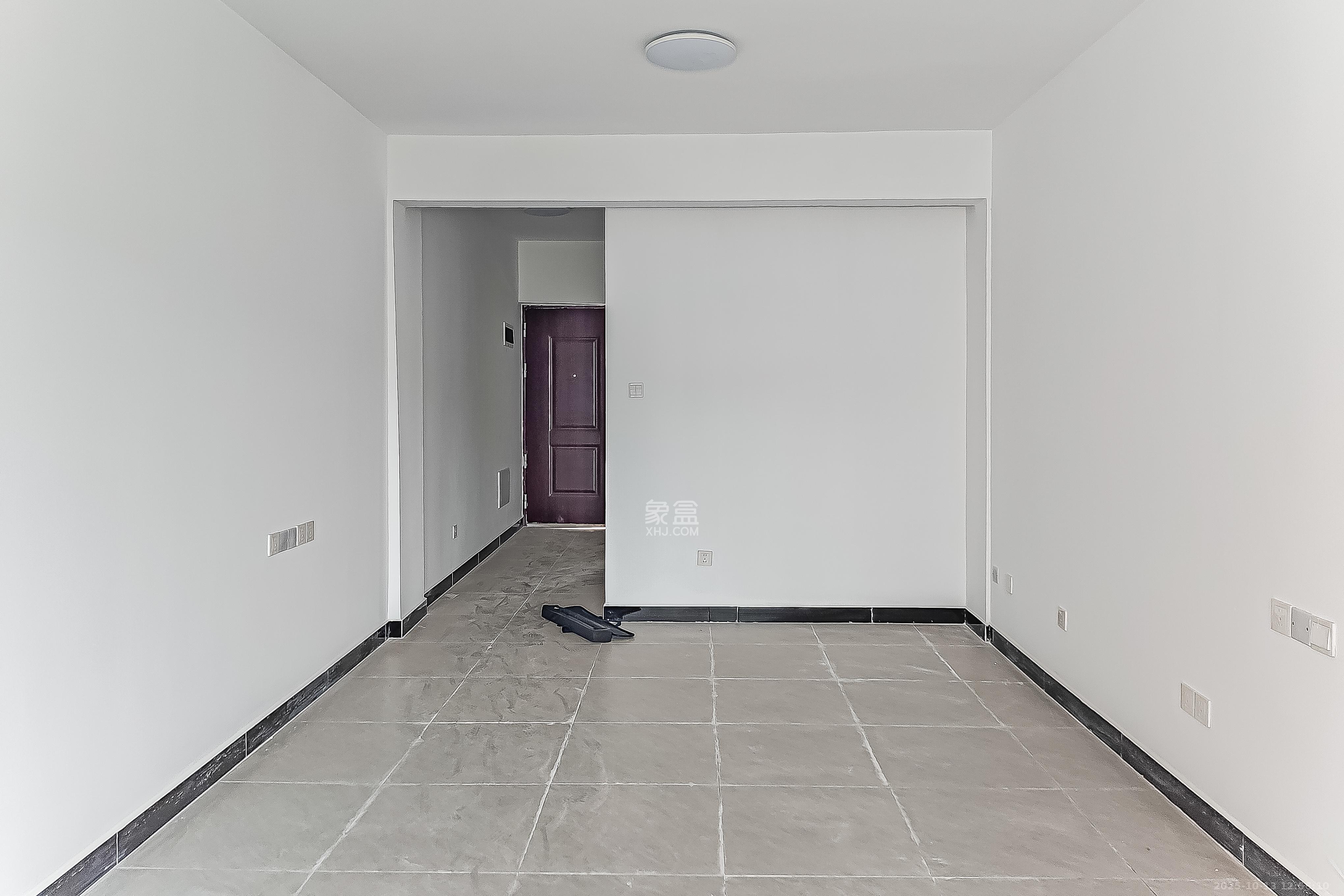 中意宿舍  1室1厅1卫    31.0万卧室