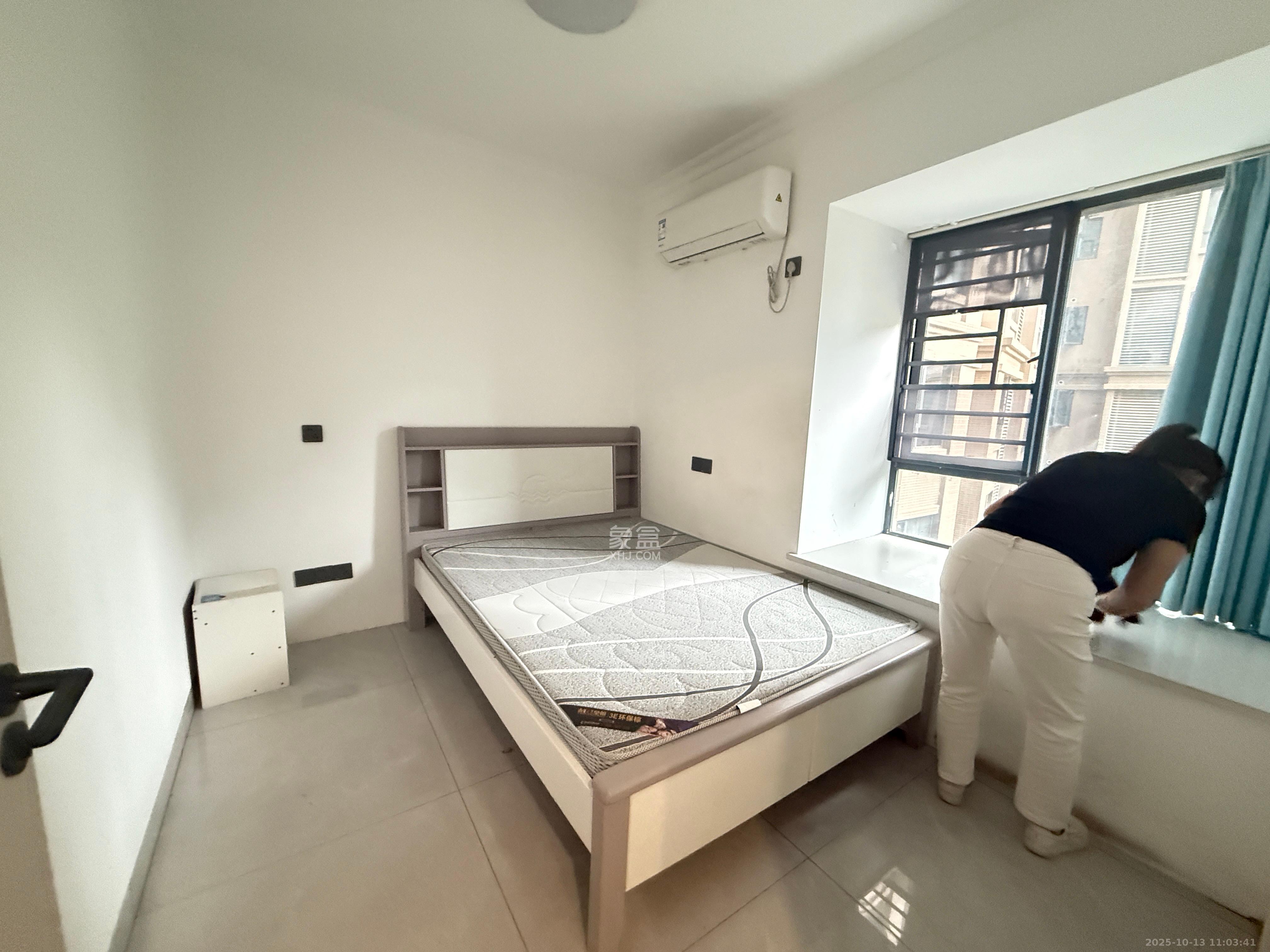 金水湾 4室2厅1卫 1800.0元/月 金水湾 4室2厅1卫 1800.0元/月室内图