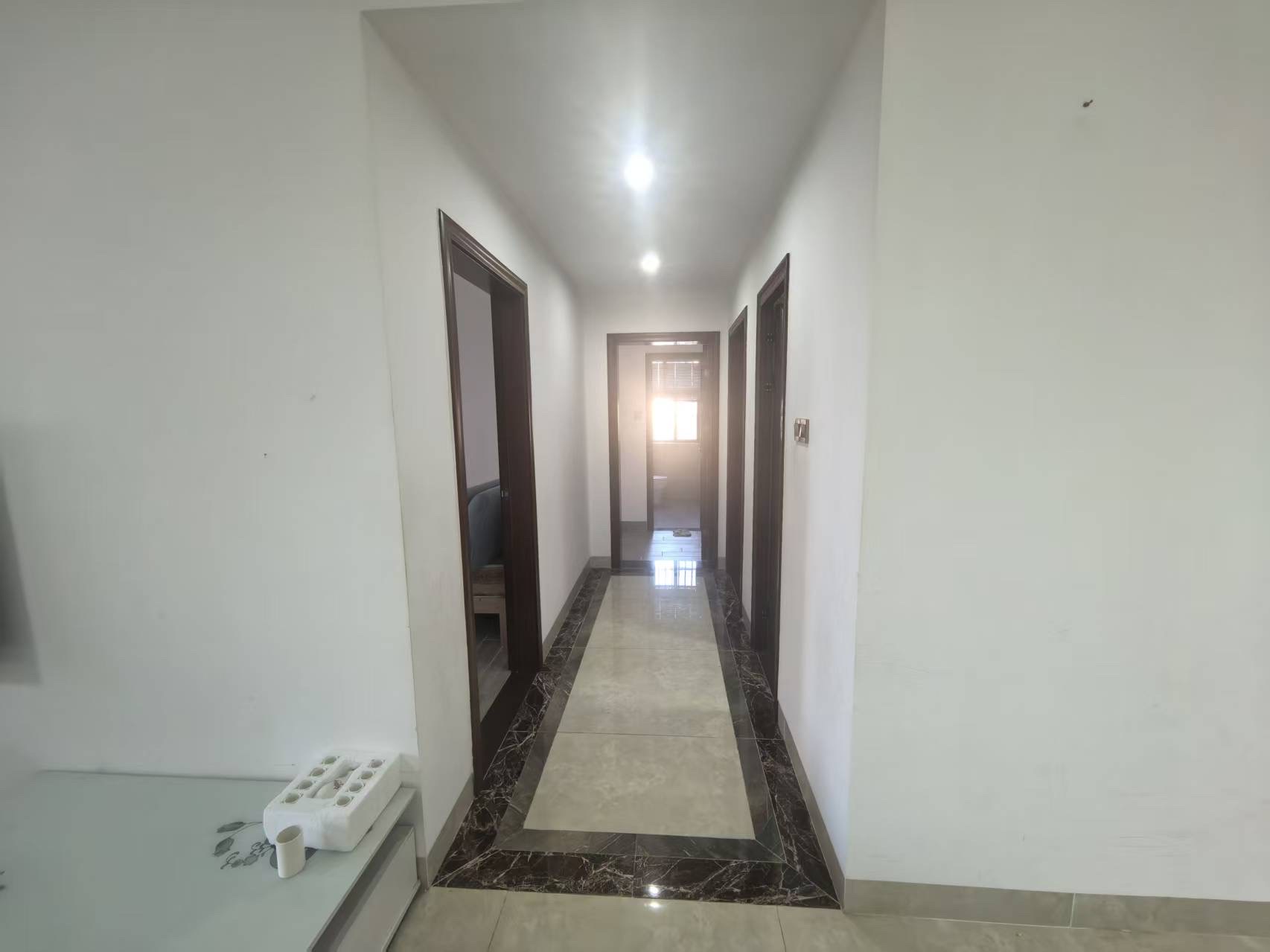 和风江岸 3室2厅1卫 3200.0元/月 和风江岸 3室2厅1卫 3200.0元/月室内图