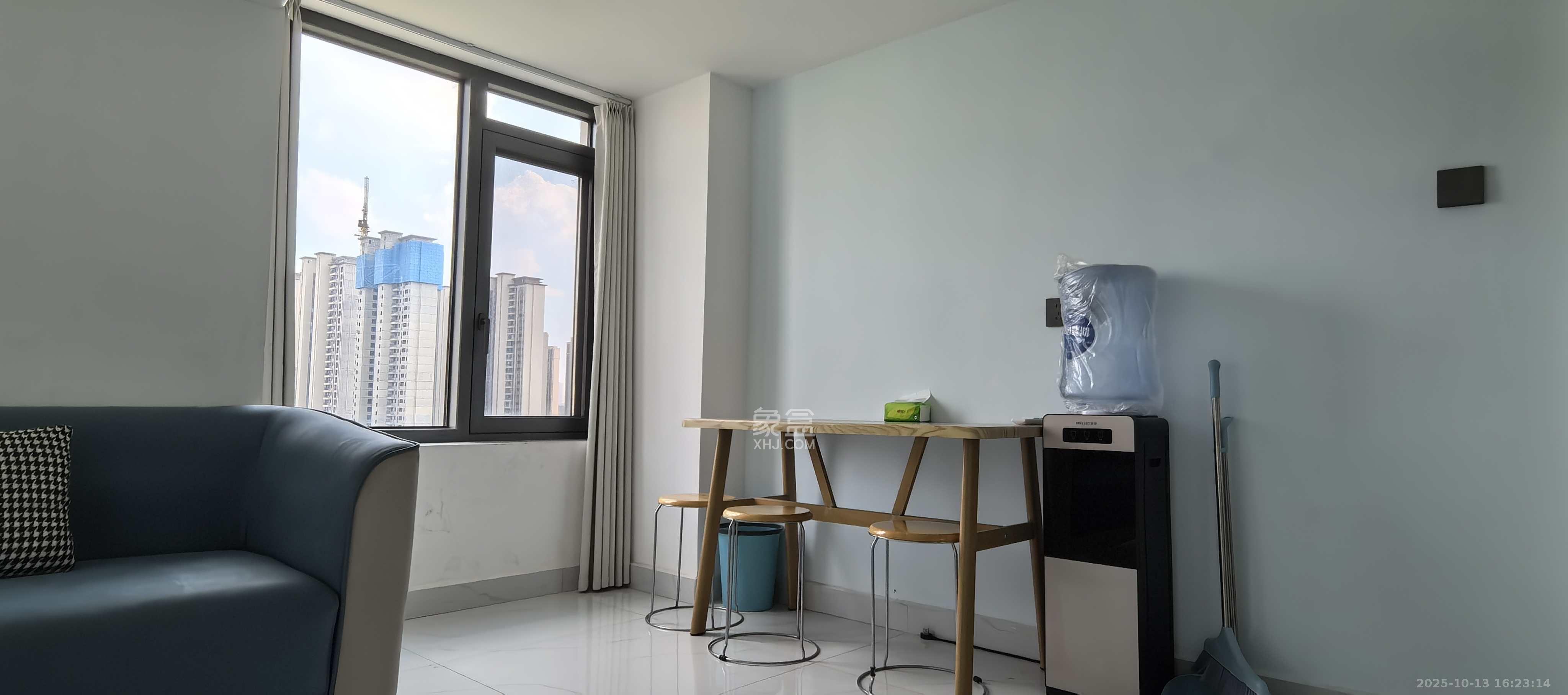 新城悦隽公园 2室2厅1卫 1800.0元/月 新城悦隽公园 2室2厅1卫 1800.0元/月室内图