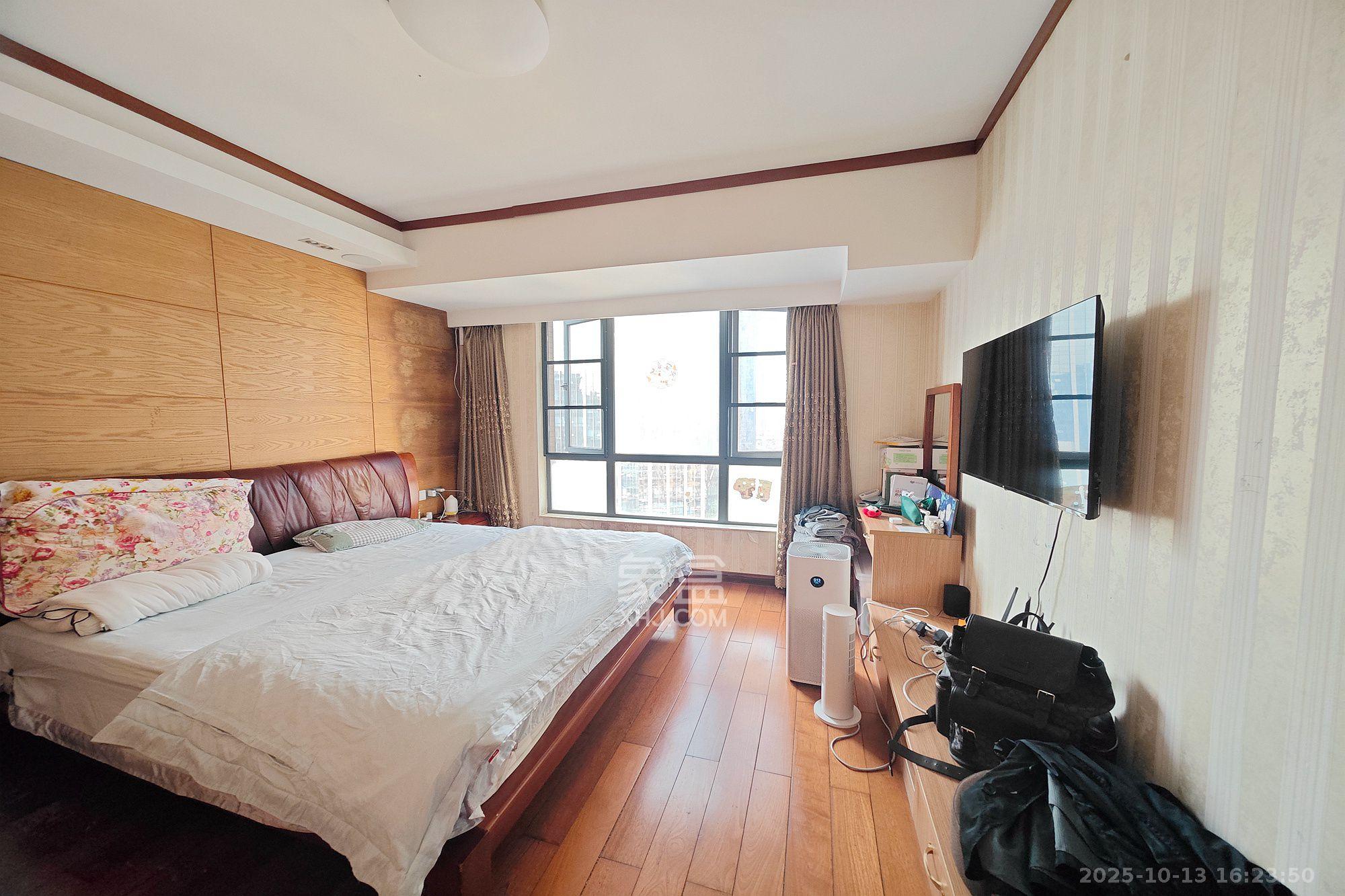 万博汇  3室2厅1卫    3200.0元/月室内图