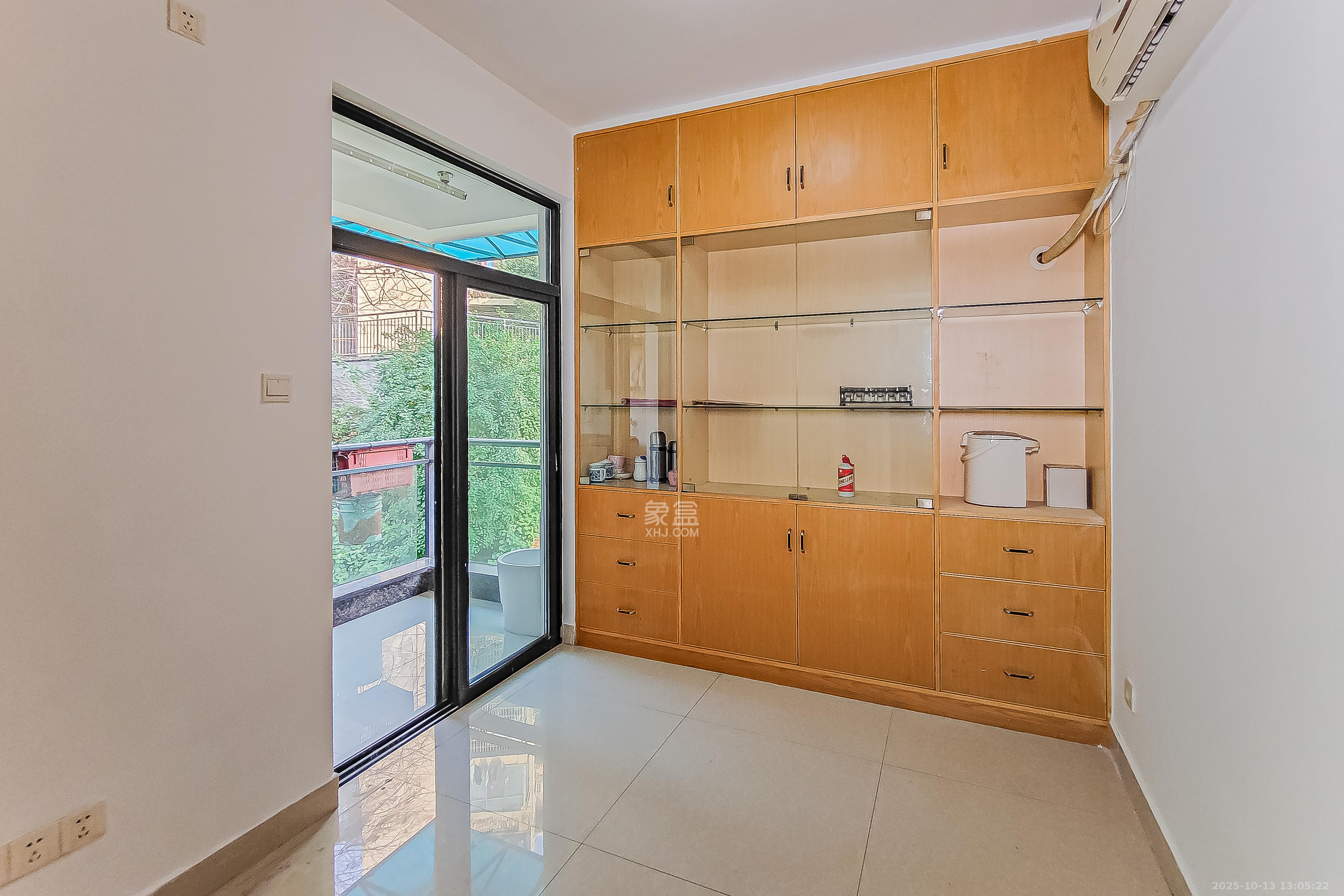 星城书香苑(星城书院) 3室2厅1卫 112.0万 星城书香苑(星城书院) 3室2厅1卫 112.0万卧室