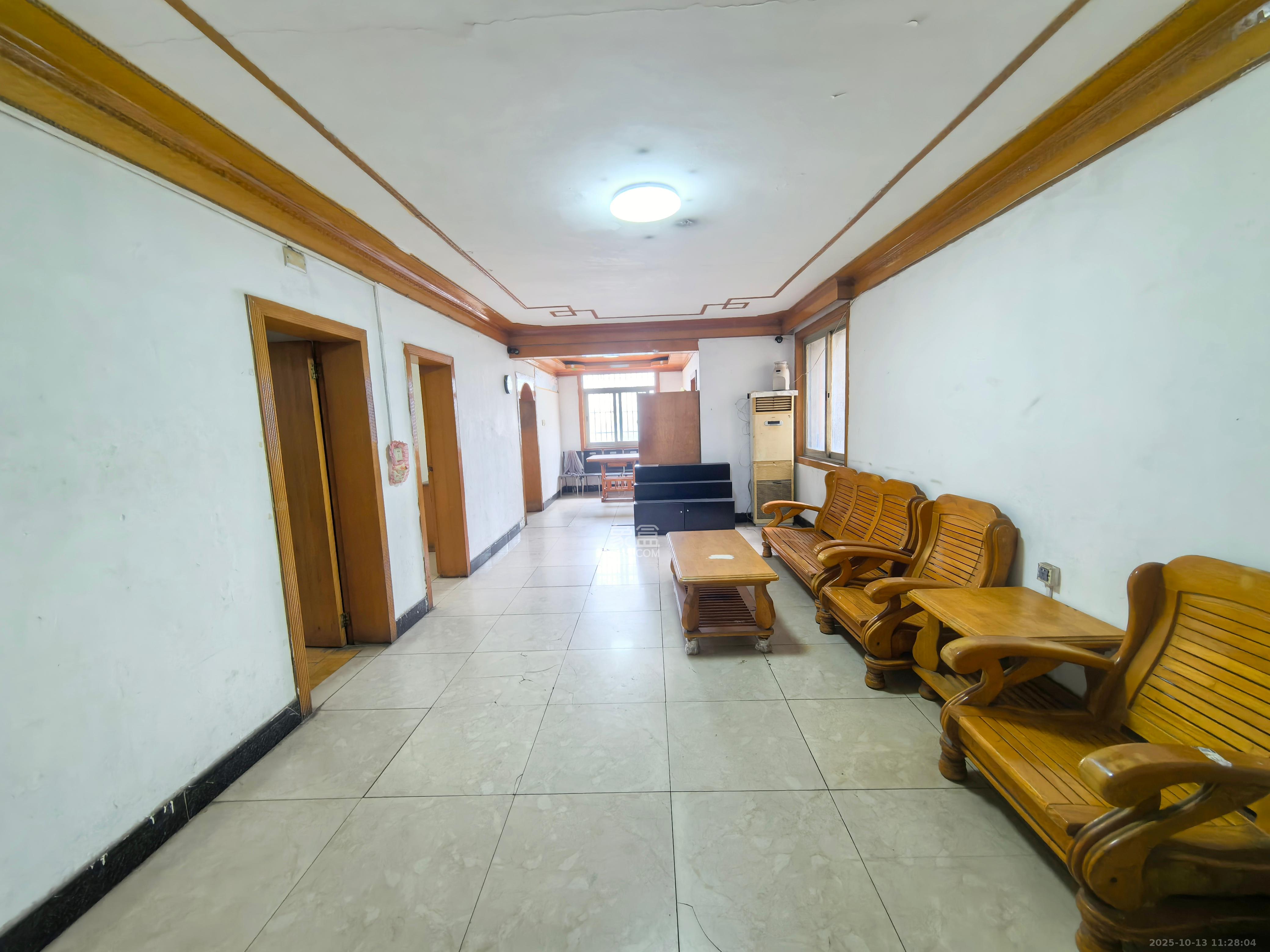 新天小区  3室2厅1卫    1200.0元/月