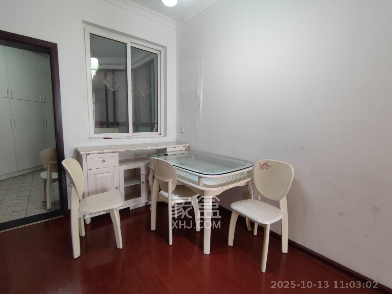 汀湘十里  2室2厅1卫    1800.0元/月 汀湘十里  2室2厅1卫    1800.0元/月室内图