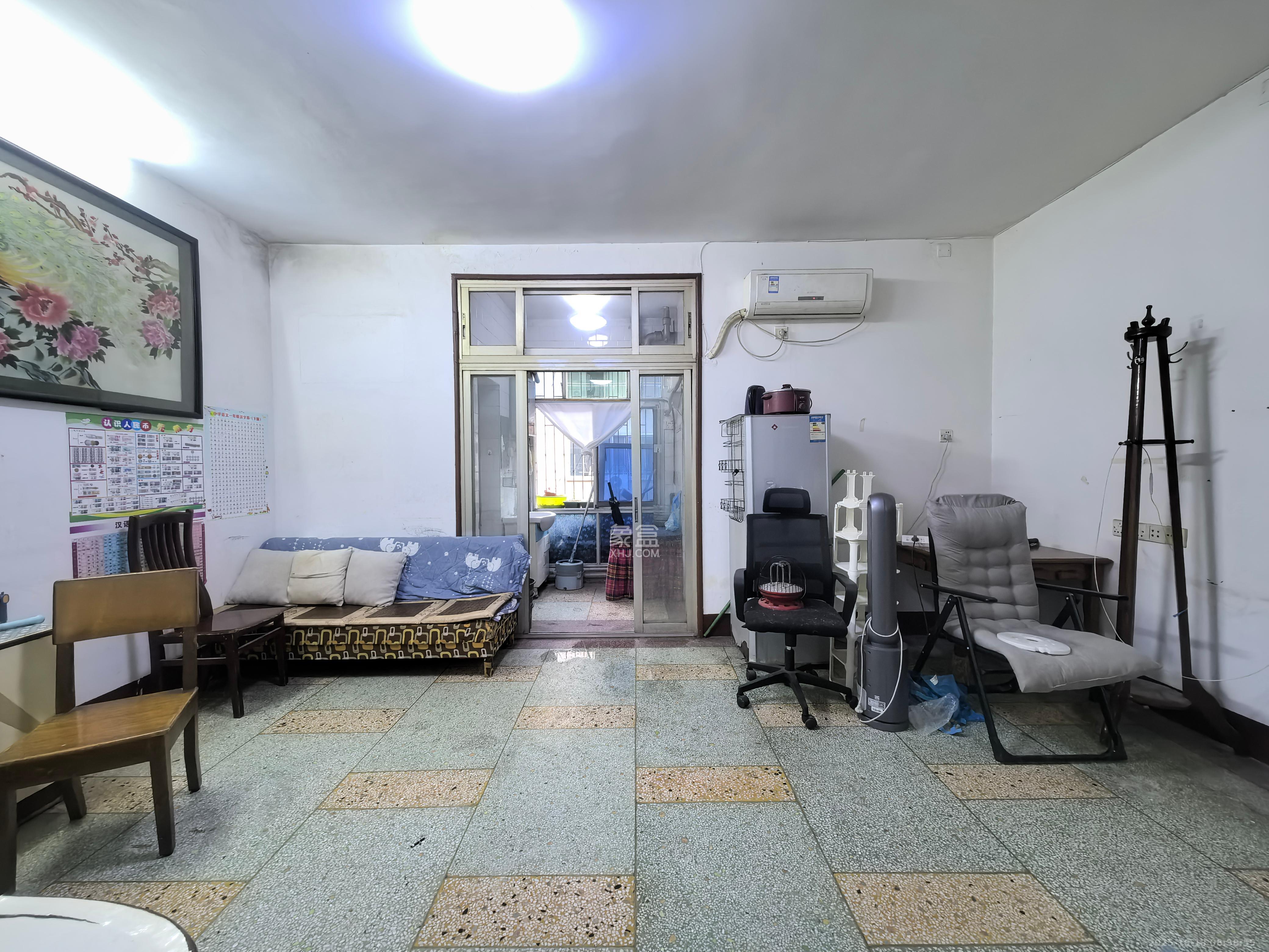 东风二村社区房  2室1厅1卫    1600.0元/月室内图