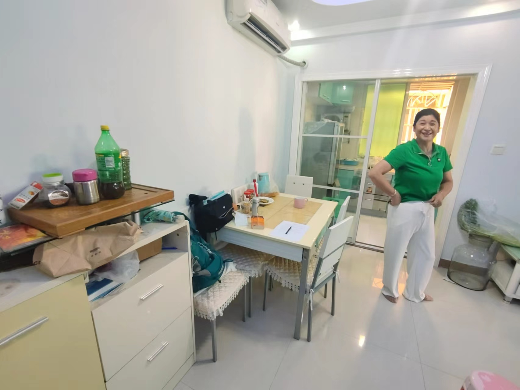 汇泰大厦 2室2厅1卫 2300.0元/月 汇泰大厦 2室2厅1卫 2300.0元/月室内图