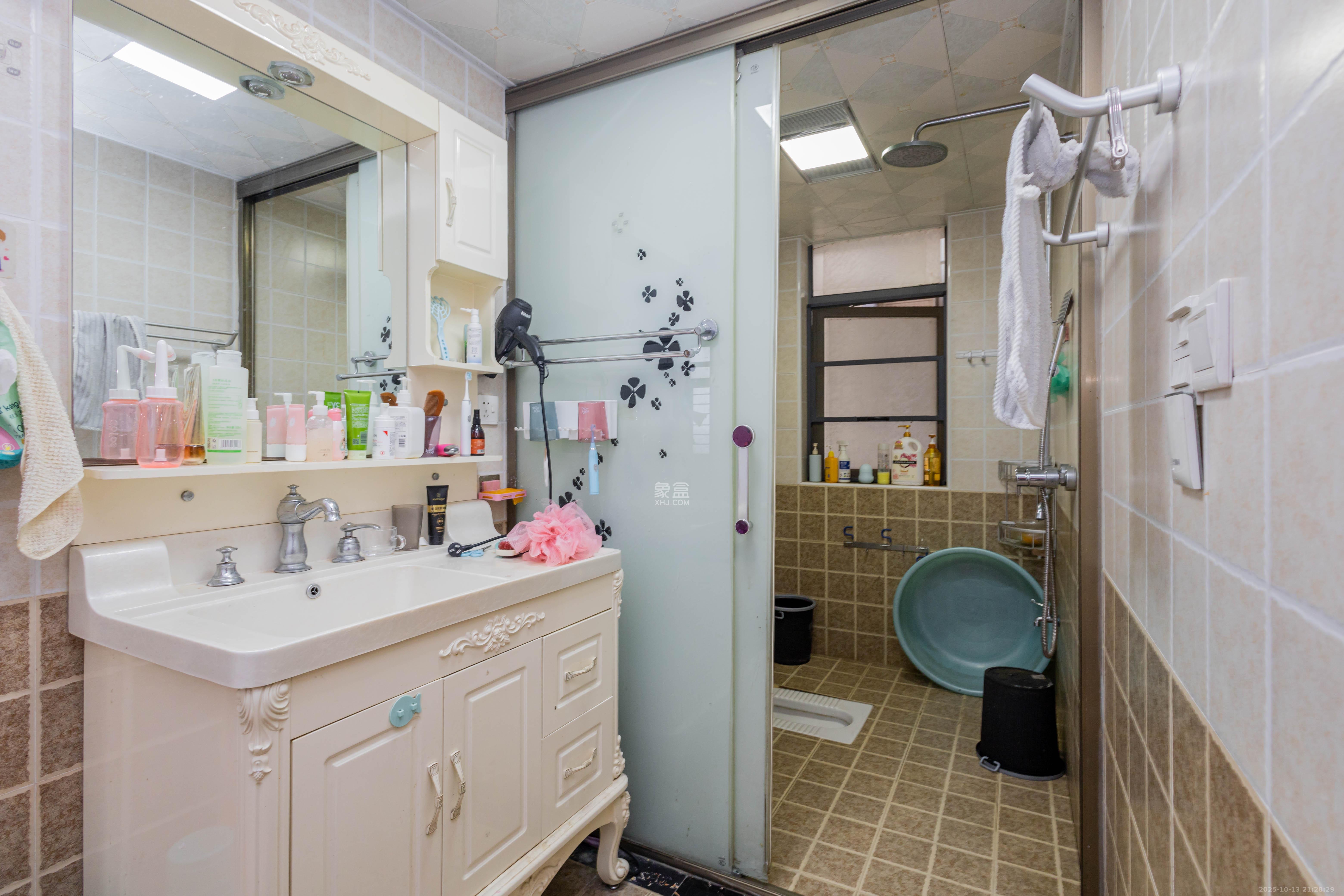 中房瑞致国际  3室2厅2卫    132.0万卫生间