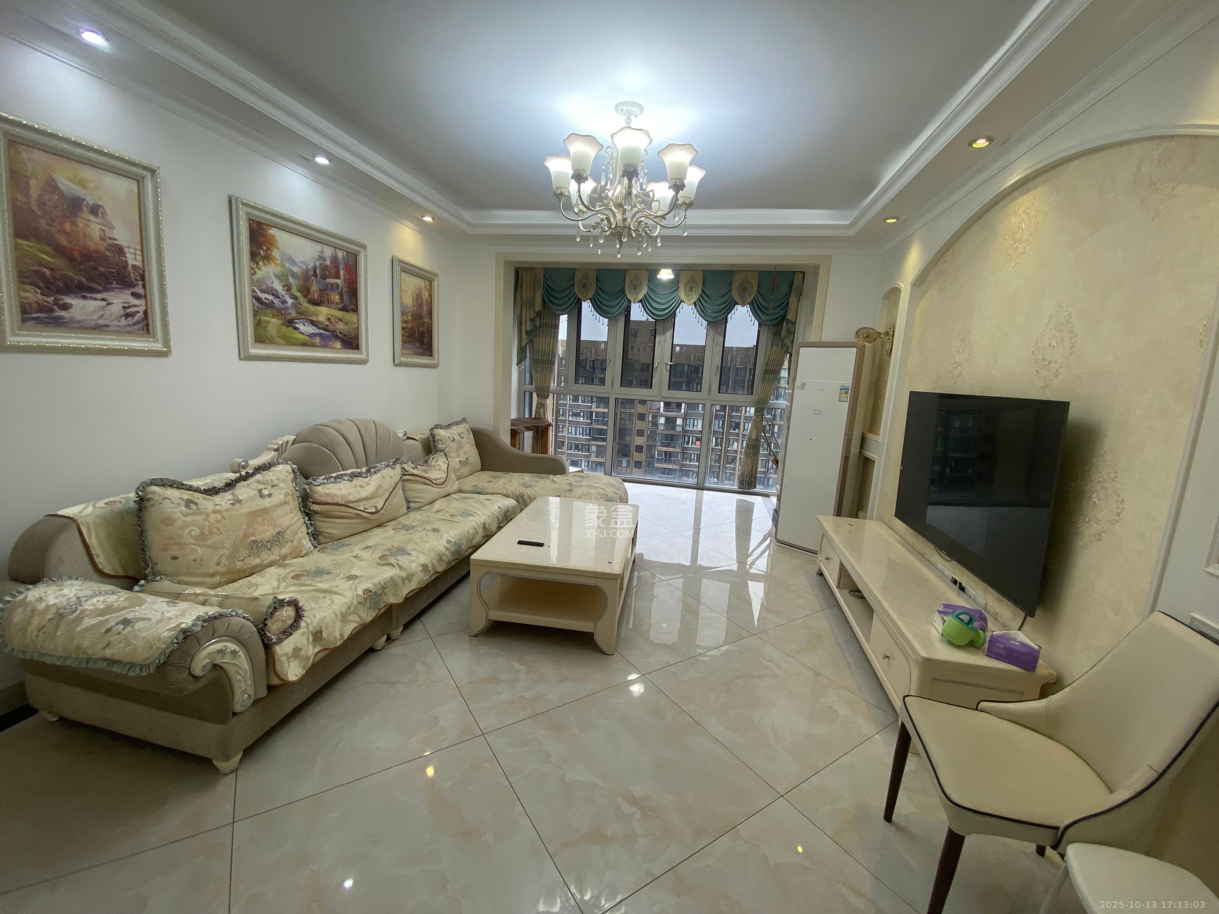 金鼎公园尚  3室2厅2卫    2300.0元/月