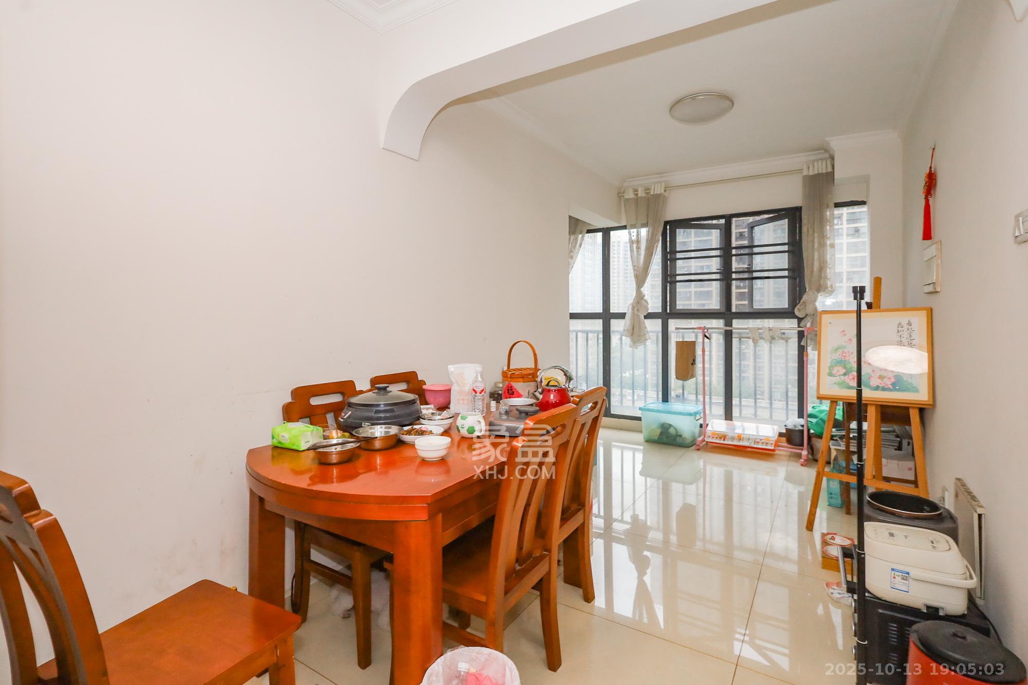 钰龙天下一期  3室2厅2卫    240.0万其他