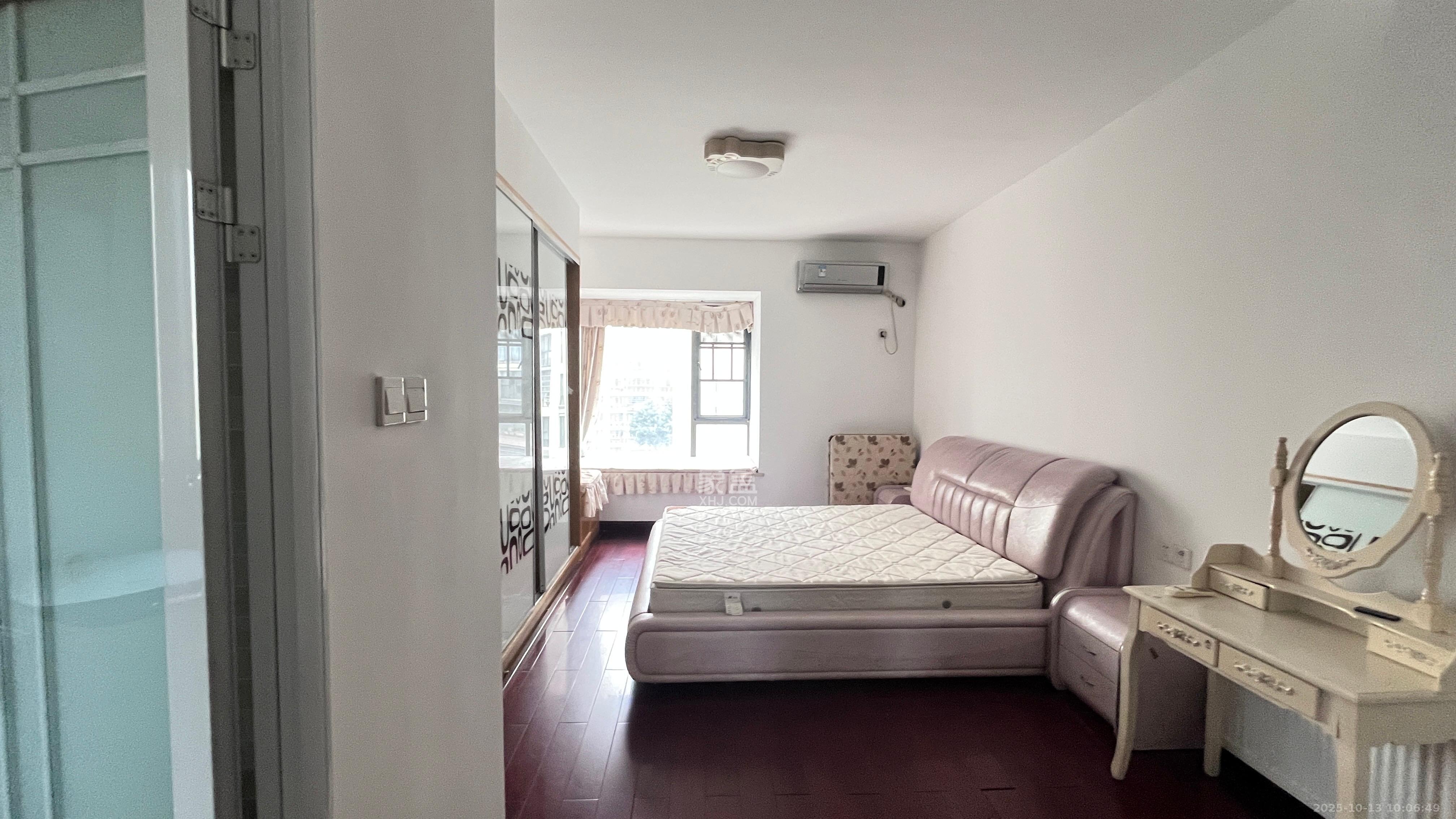 卓越蔚蓝海岸二期  3室2厅2卫    3500.0元/月室内图