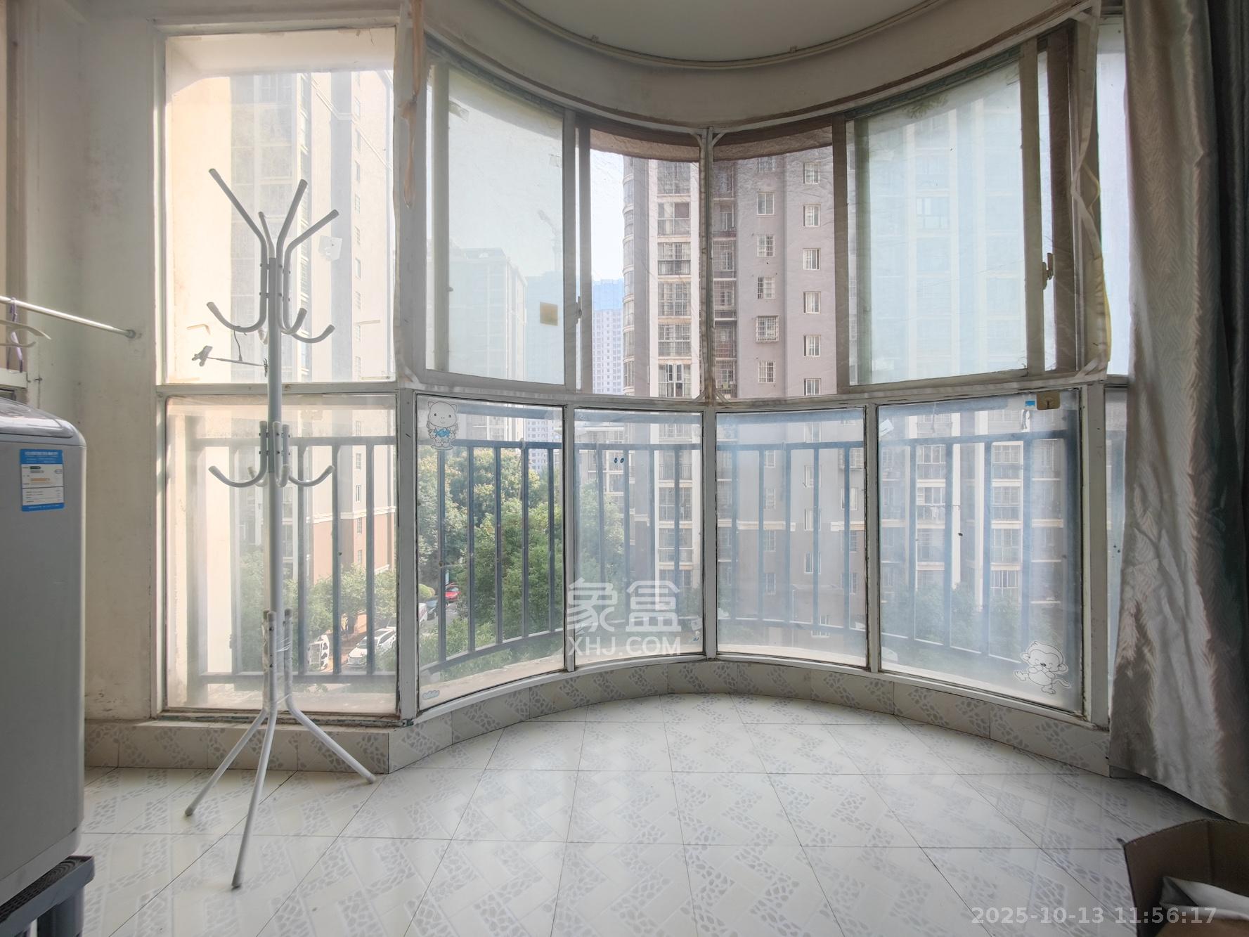 泰禹家园（彩云之翼家园一期、二期、三期）  1室1厅1卫    46.8万阳台