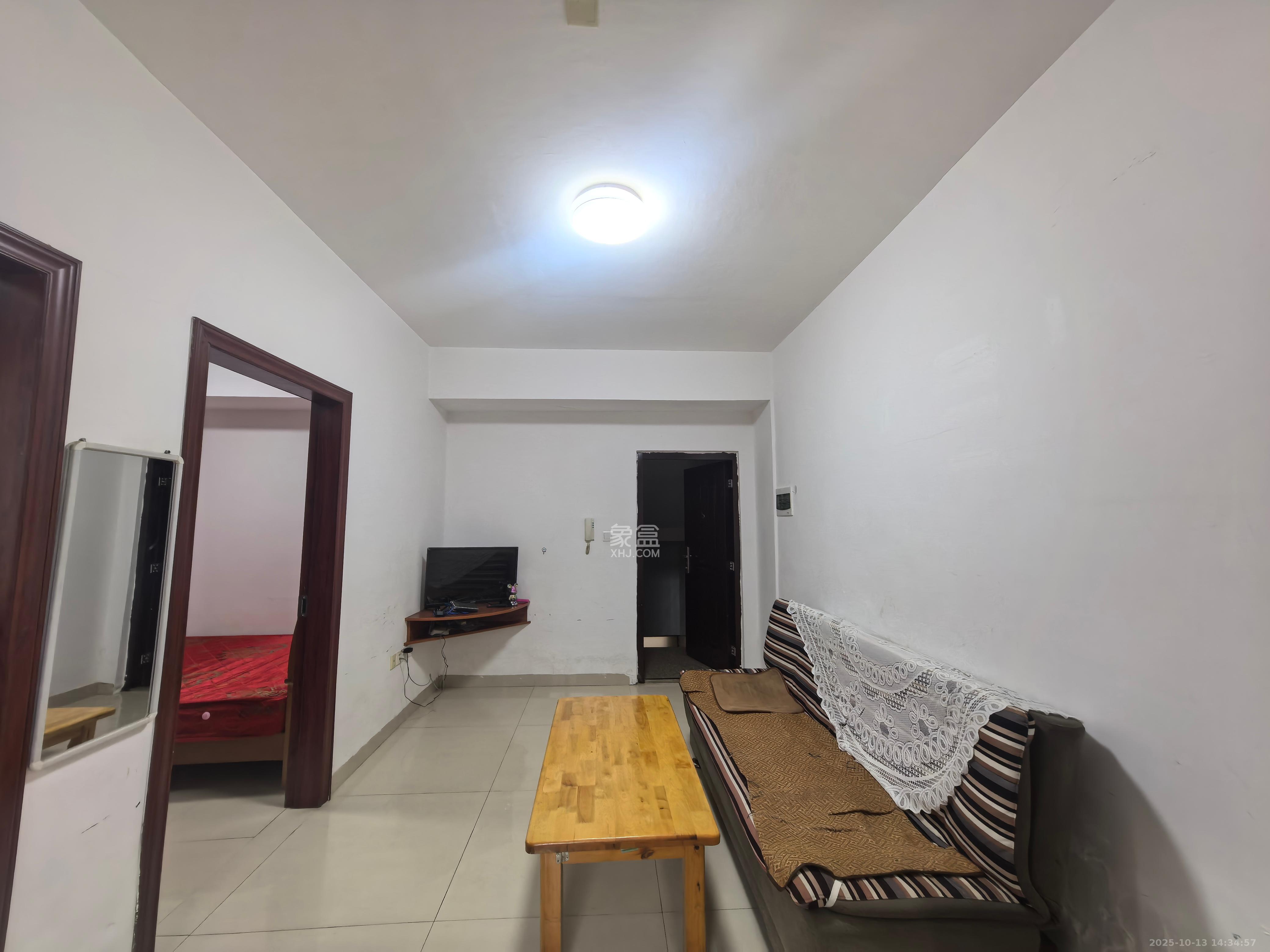 龙塘安置区(龙塘小区) 2室2厅1卫 1000.0元/月 龙塘安置区(龙塘小区) 2室2厅1卫 1000.0元/月室内图