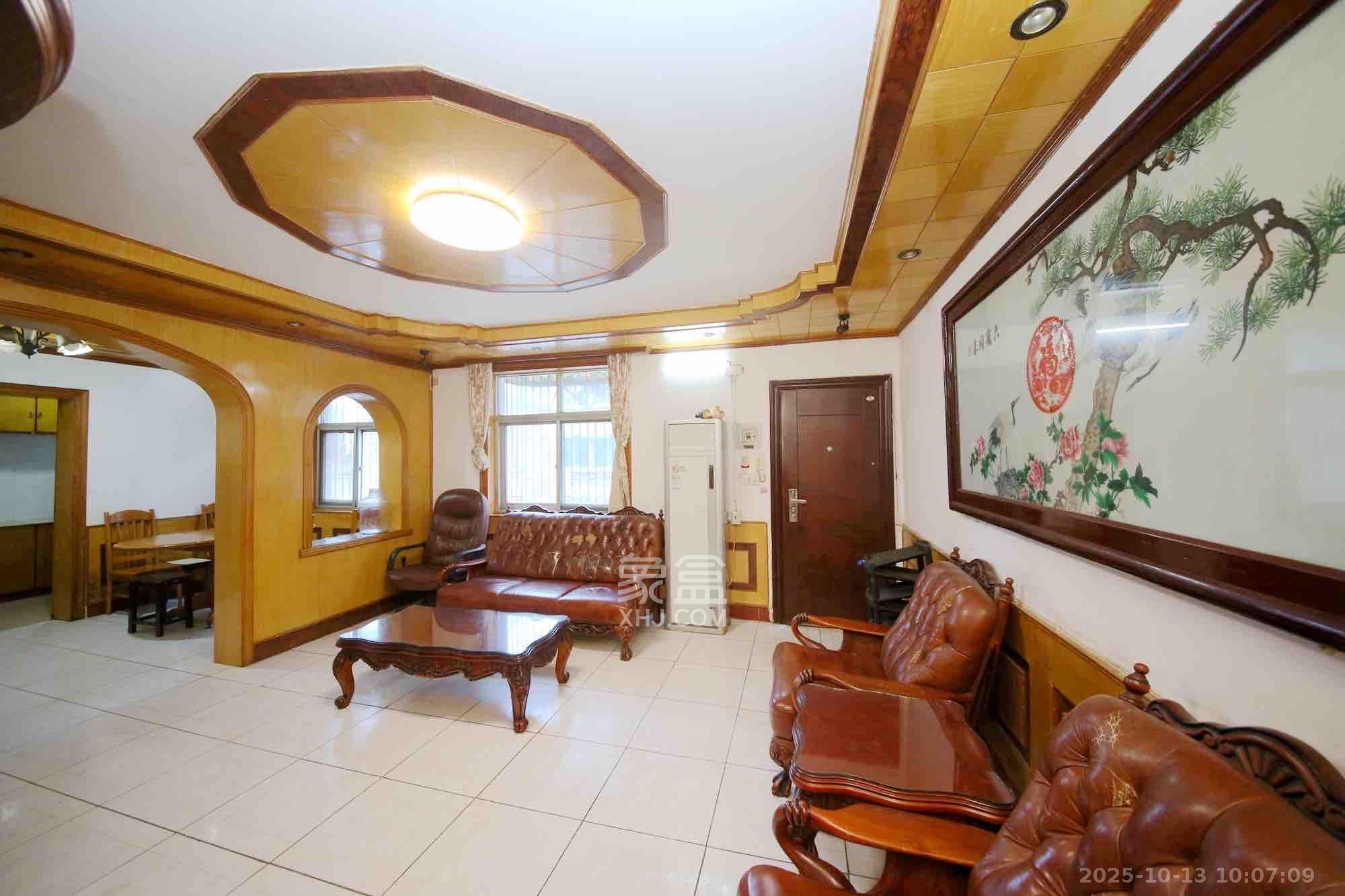 赐闲湖(机关事务管理单位房)  3室1厅1卫    2400.0元/月 赐闲湖(机关事务管理单位房)  3室1厅1卫    2400.0元/月