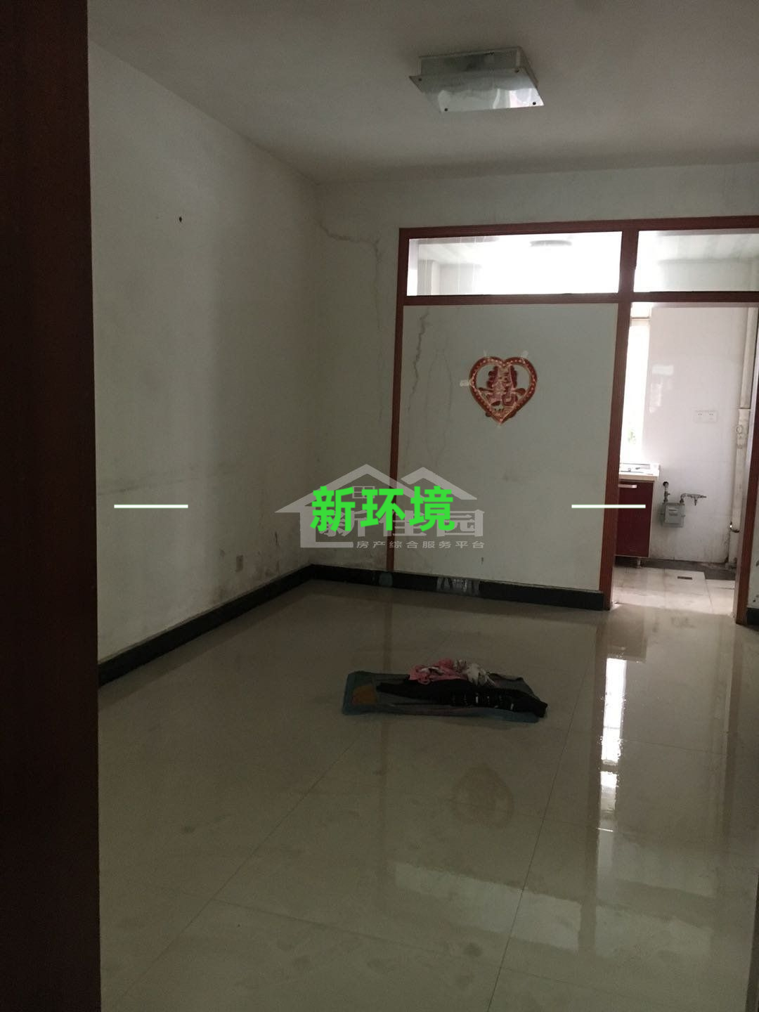 龙城街  4室2厅2卫    1800.0元/月室内图