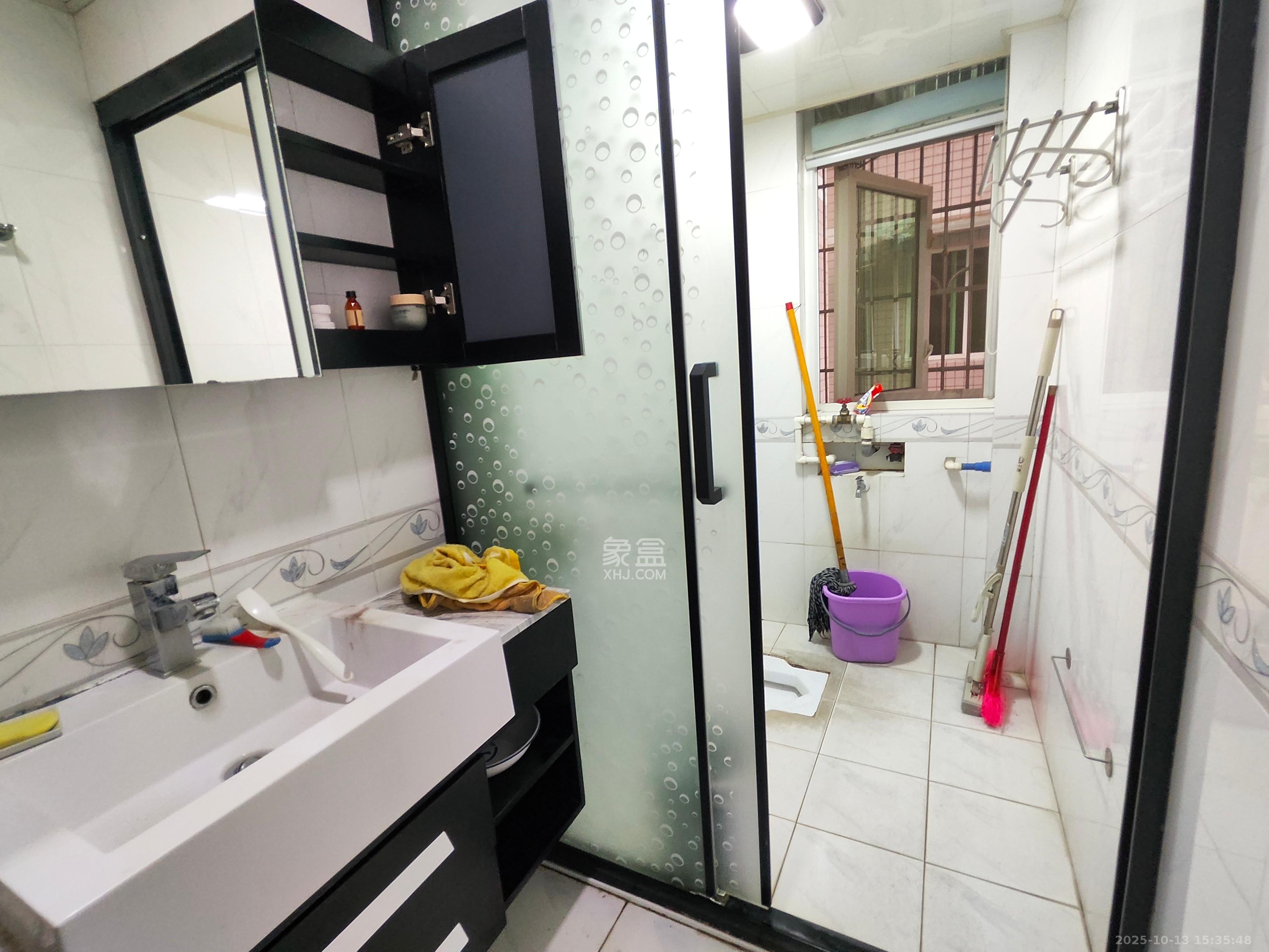 金蕾苑  3室2厅2卫    2600.0元/月室内图