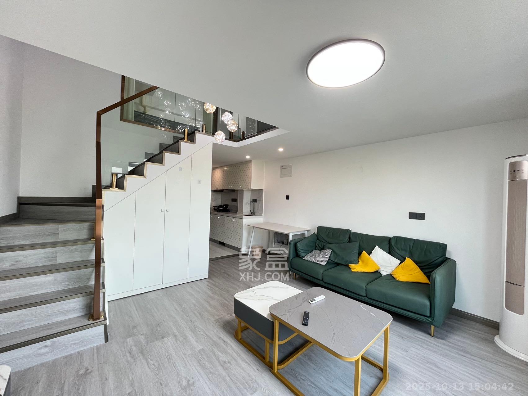 荣盛花语书苑  2室1厅1卫    2300.0元/月 荣盛花语书苑  2室1厅1卫    2300.0元/月室内图