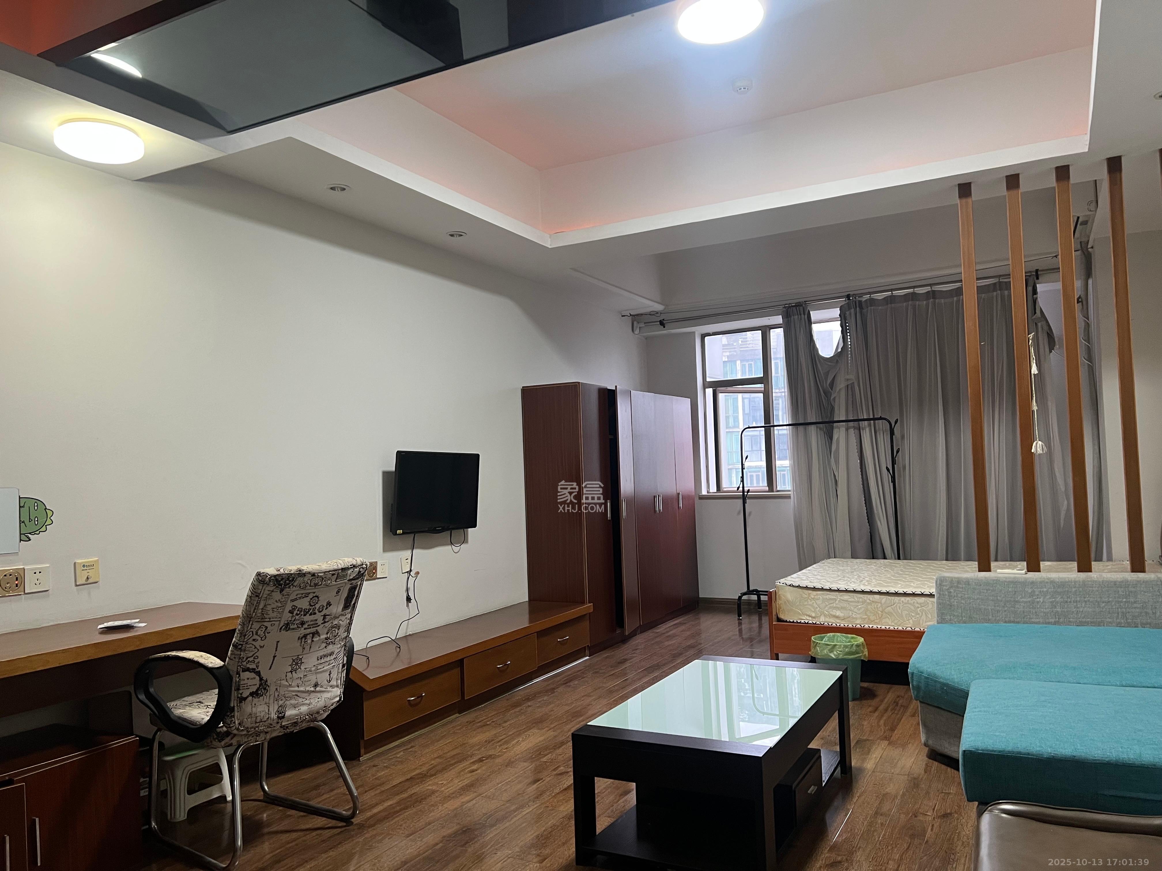 昊天大厦  1室1厅1卫    1700.0元/月室内图