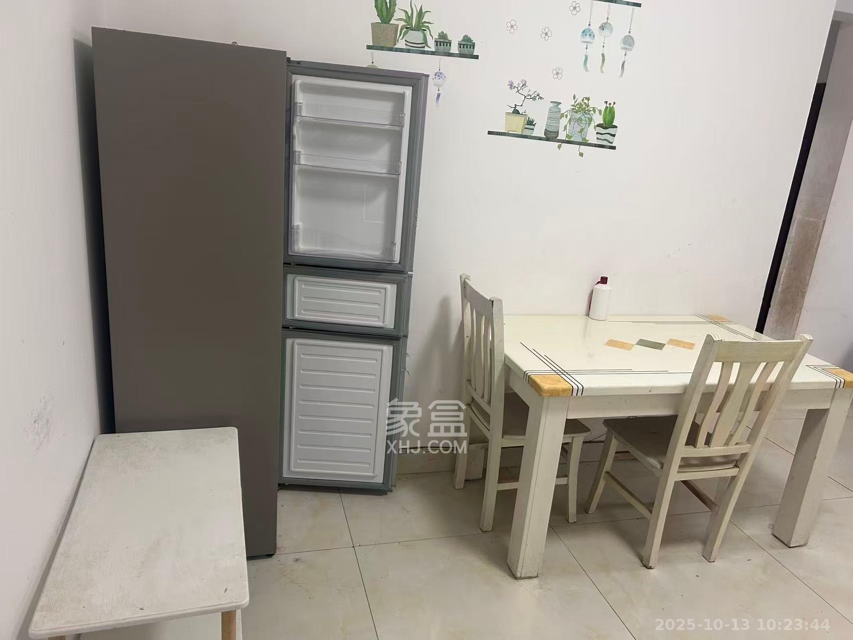 江山帝景哈佛  3室2厅1卫    1800.0元/月室内图