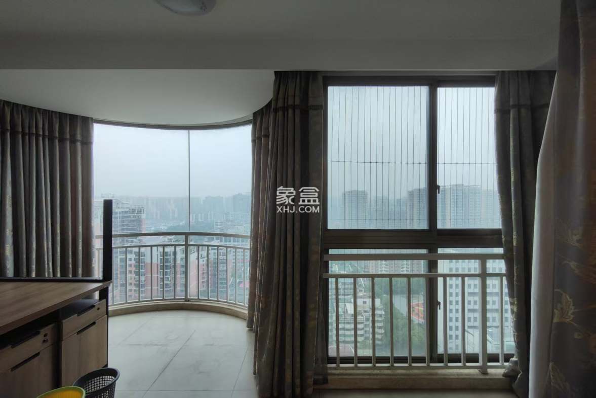 华苑阁 4室2厅2卫 2500.0元/月 华苑阁 4室2厅2卫 2500.0元/月室内图