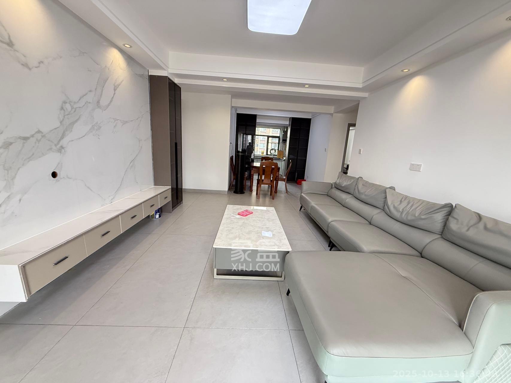 九华世纪城 4室2厅2卫 1600.0元/月 九华世纪城 4室2厅2卫 1600.0元/月室内图