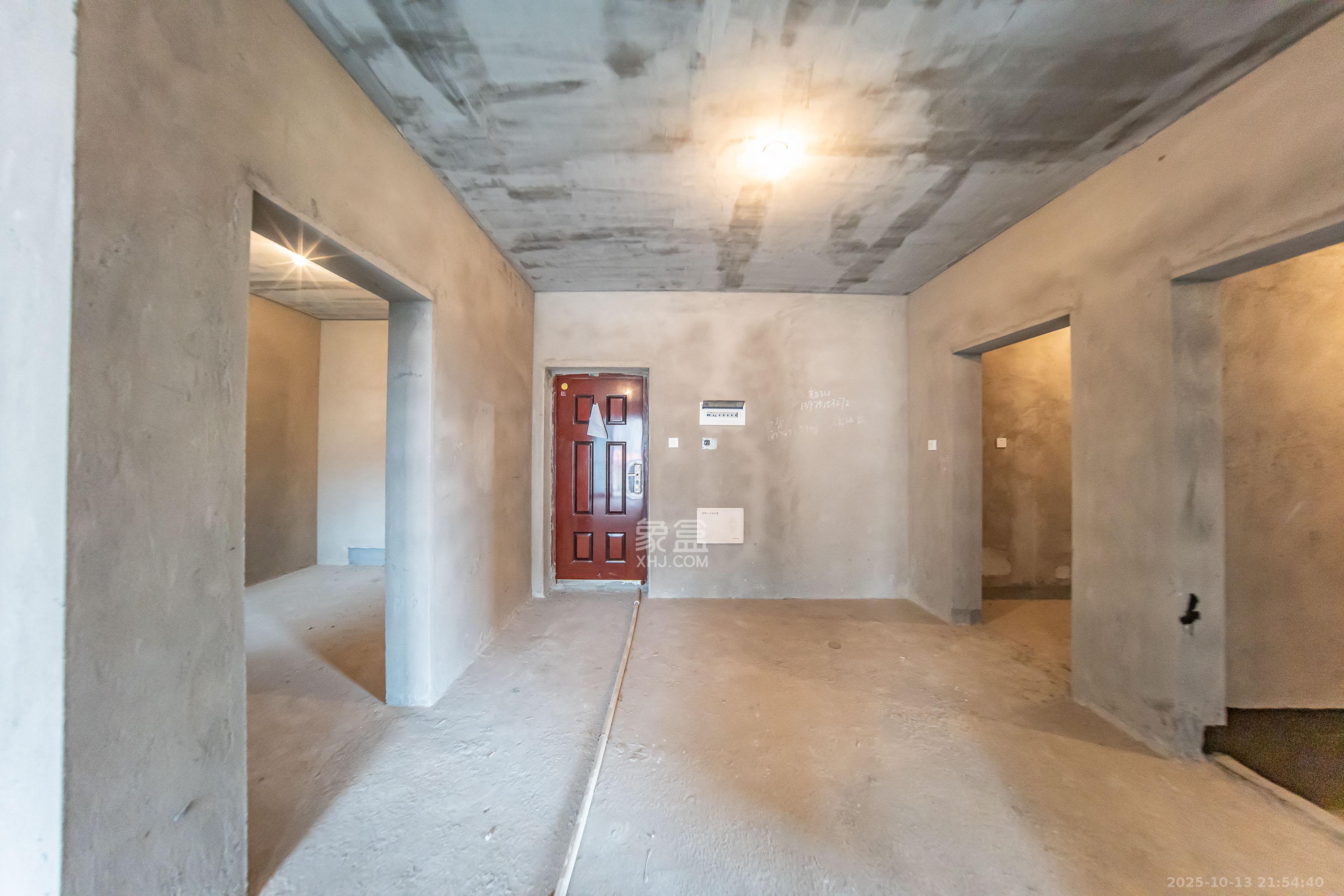 洋湖时代 3室2厅1卫 62.0万 洋湖时代 3室2厅1卫 62.0万客厅