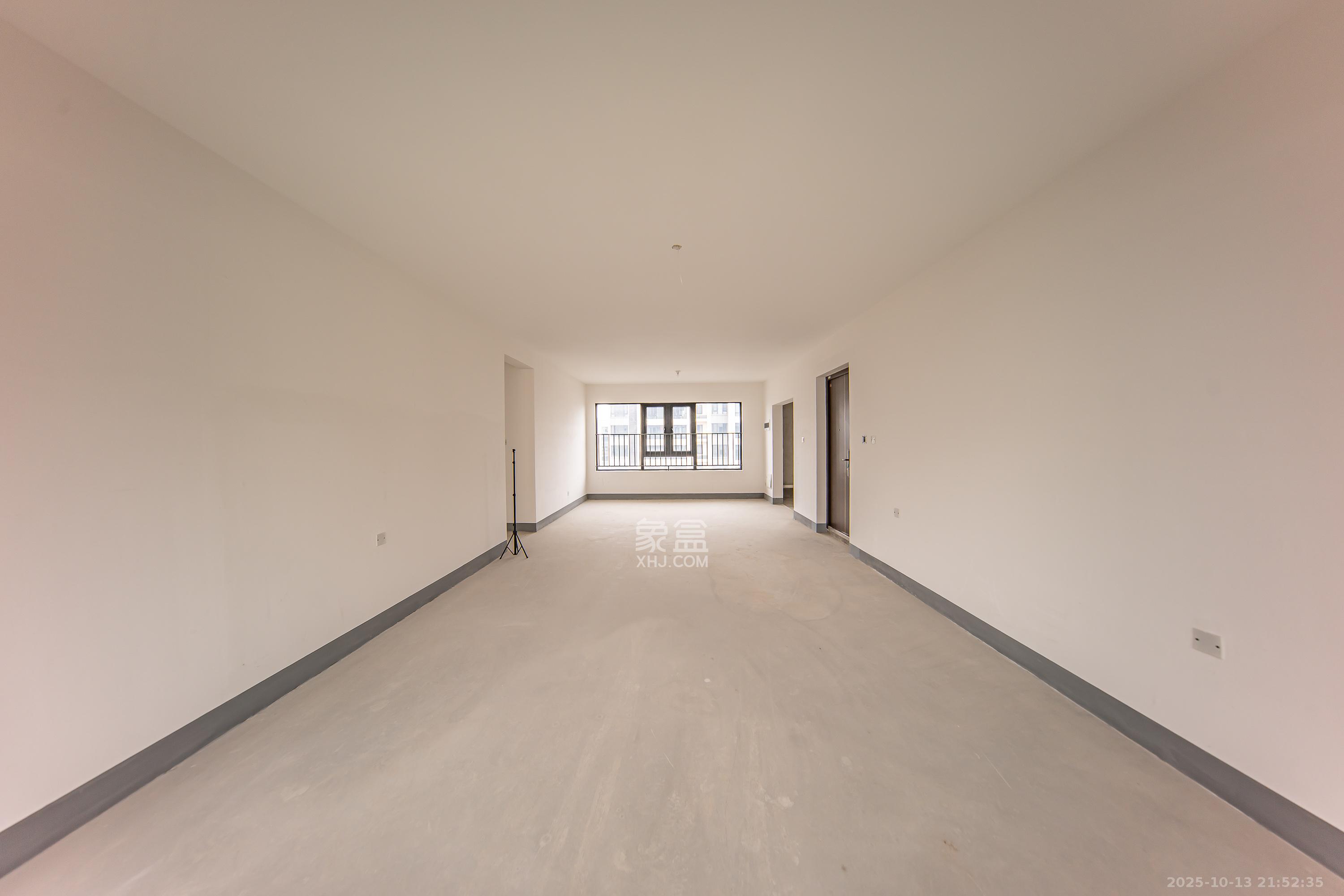 建投象山国际  1室0厅0卫    170.0万 建投象山国际  1室0厅0卫    170.0万客厅