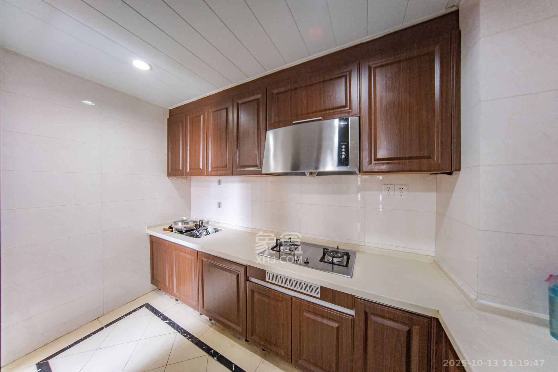 中海国际一期  3室2厅1卫    2000.0元/月室内图