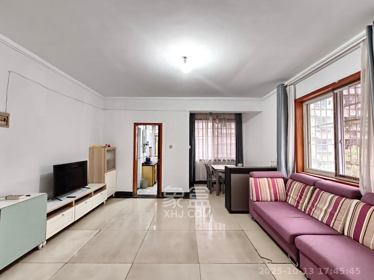 新桥沁园（银港农贸市场）  2室2厅1卫    1700.0元/月室内图