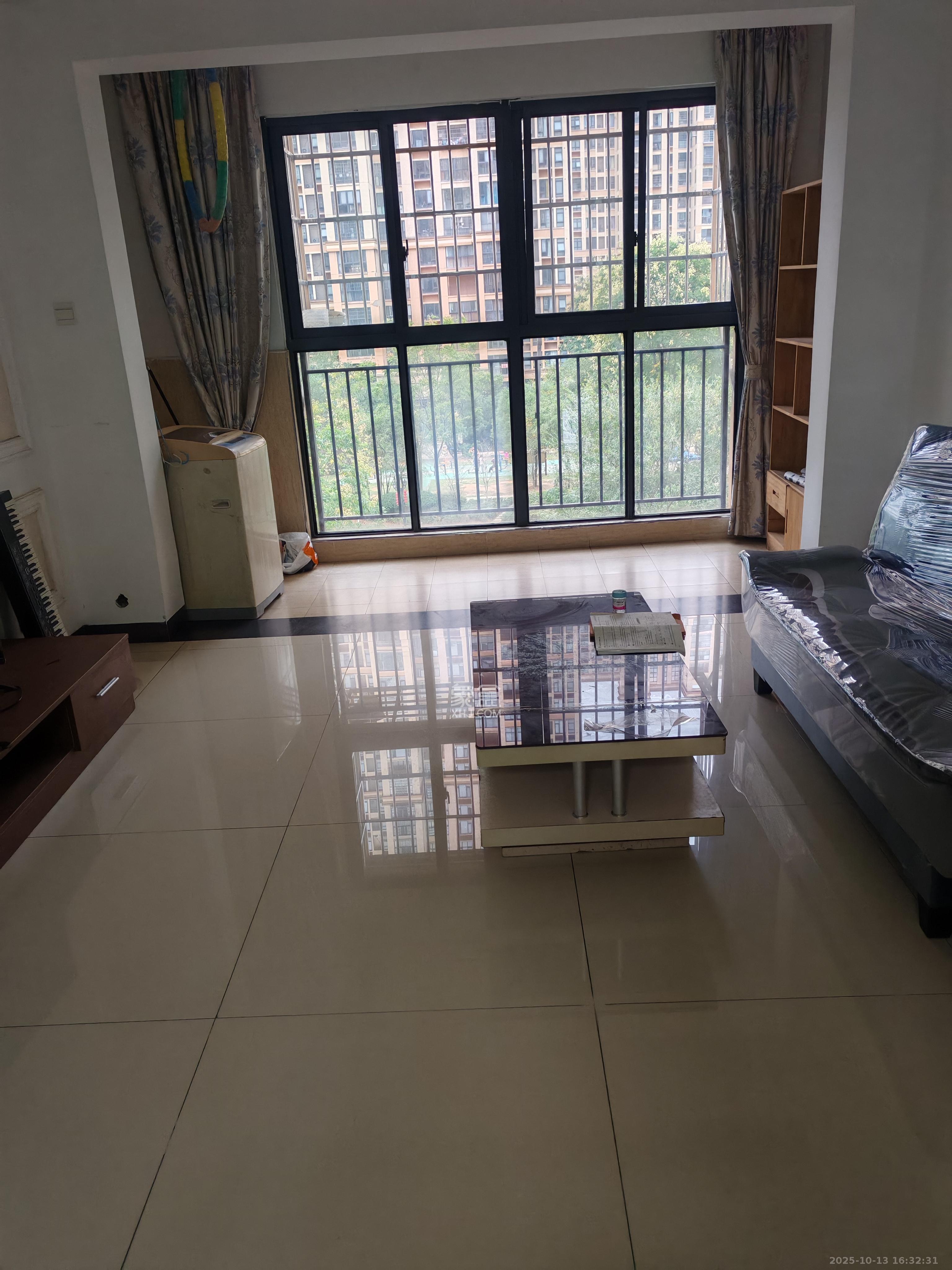 佳兆业君汇上品  3室2厅1卫    1500.0元/月